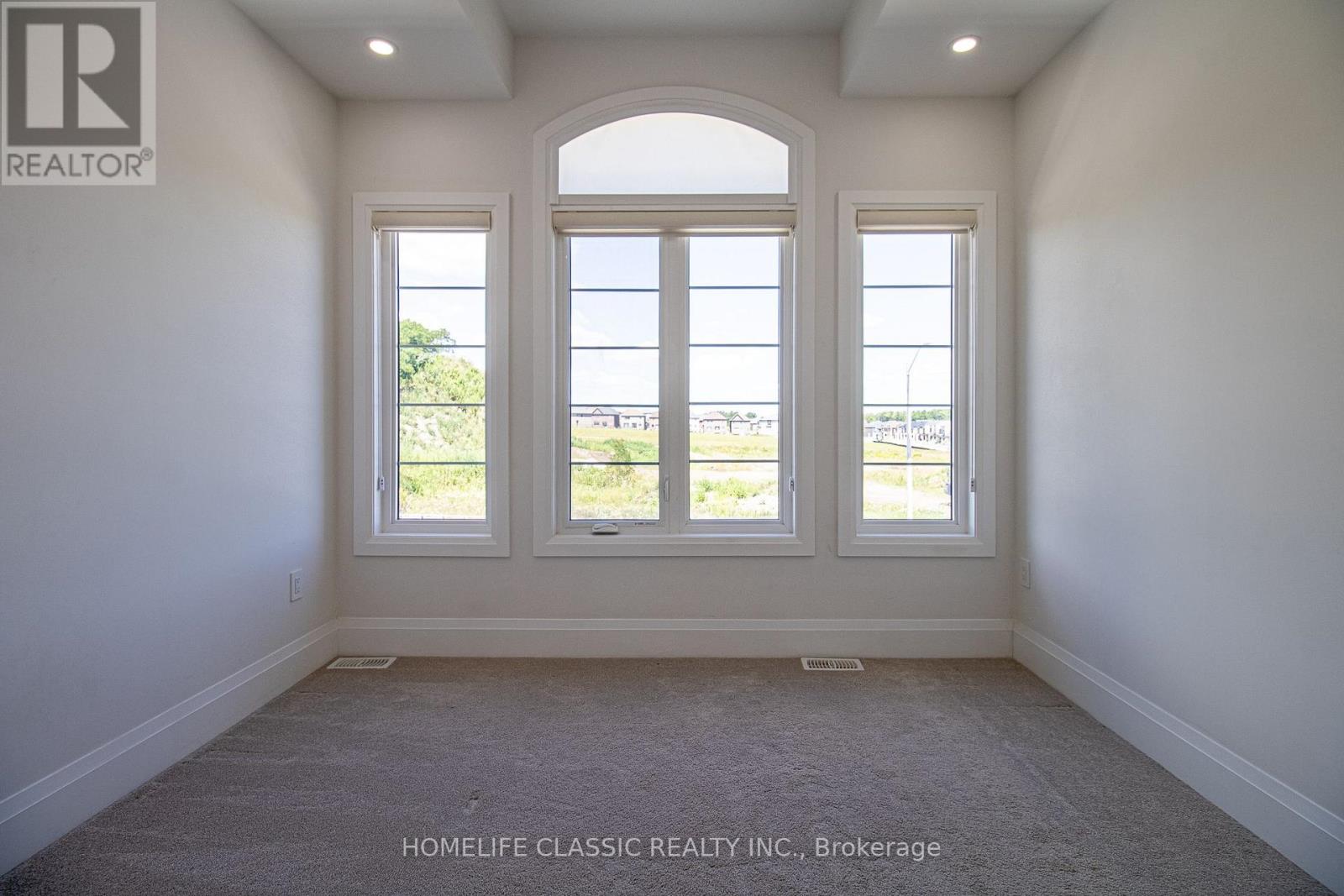 43 Longworth Avenue Property Photo 21