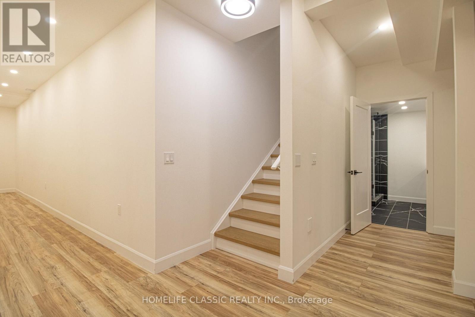 43 Longworth Avenue Property Photo 30
