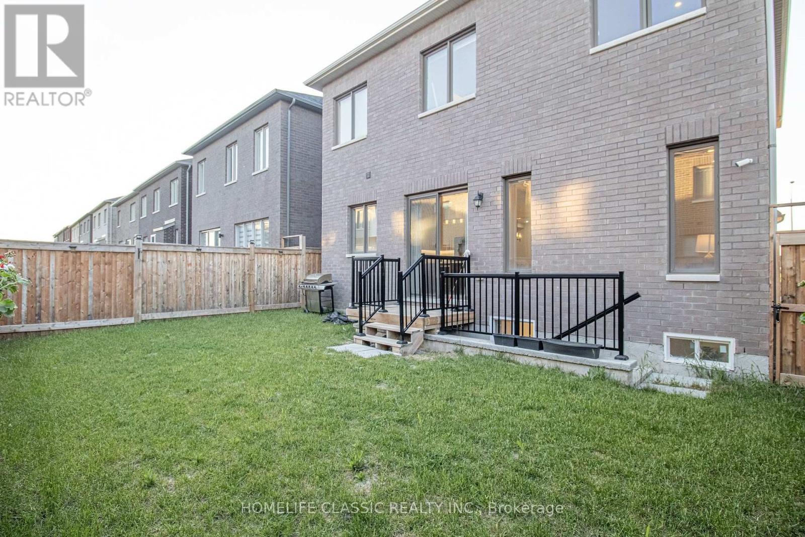 43 Longworth Avenue Property Photo 32
