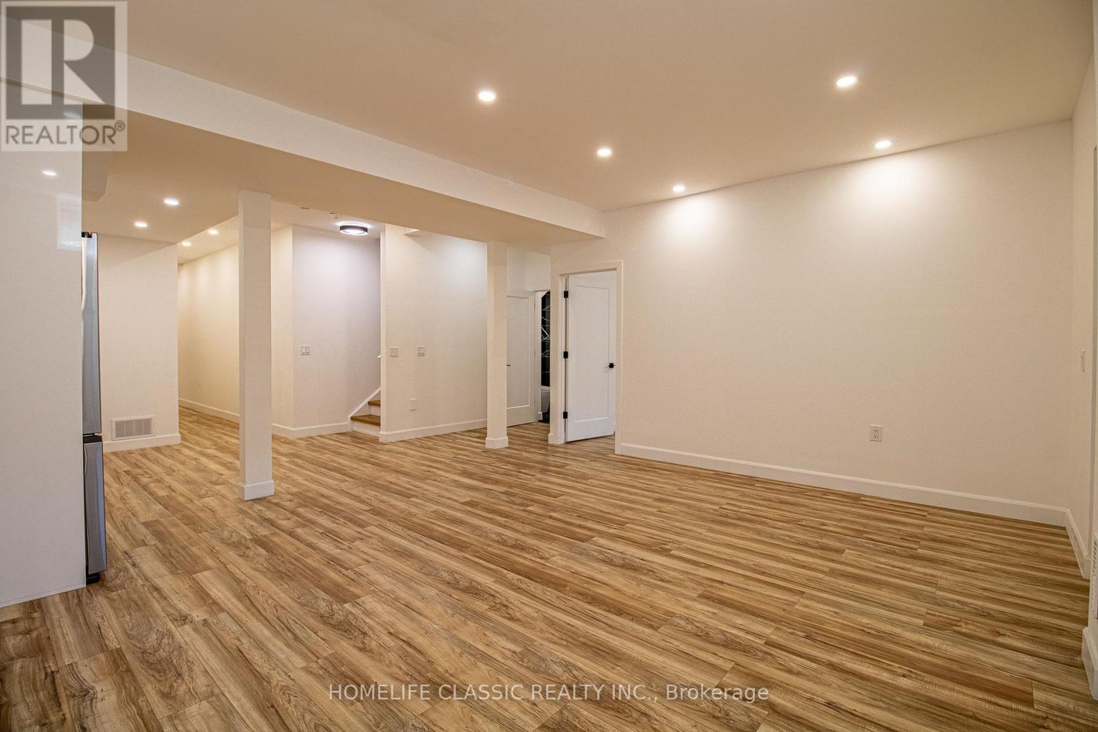 43 Longworth Avenue Property Photo 35