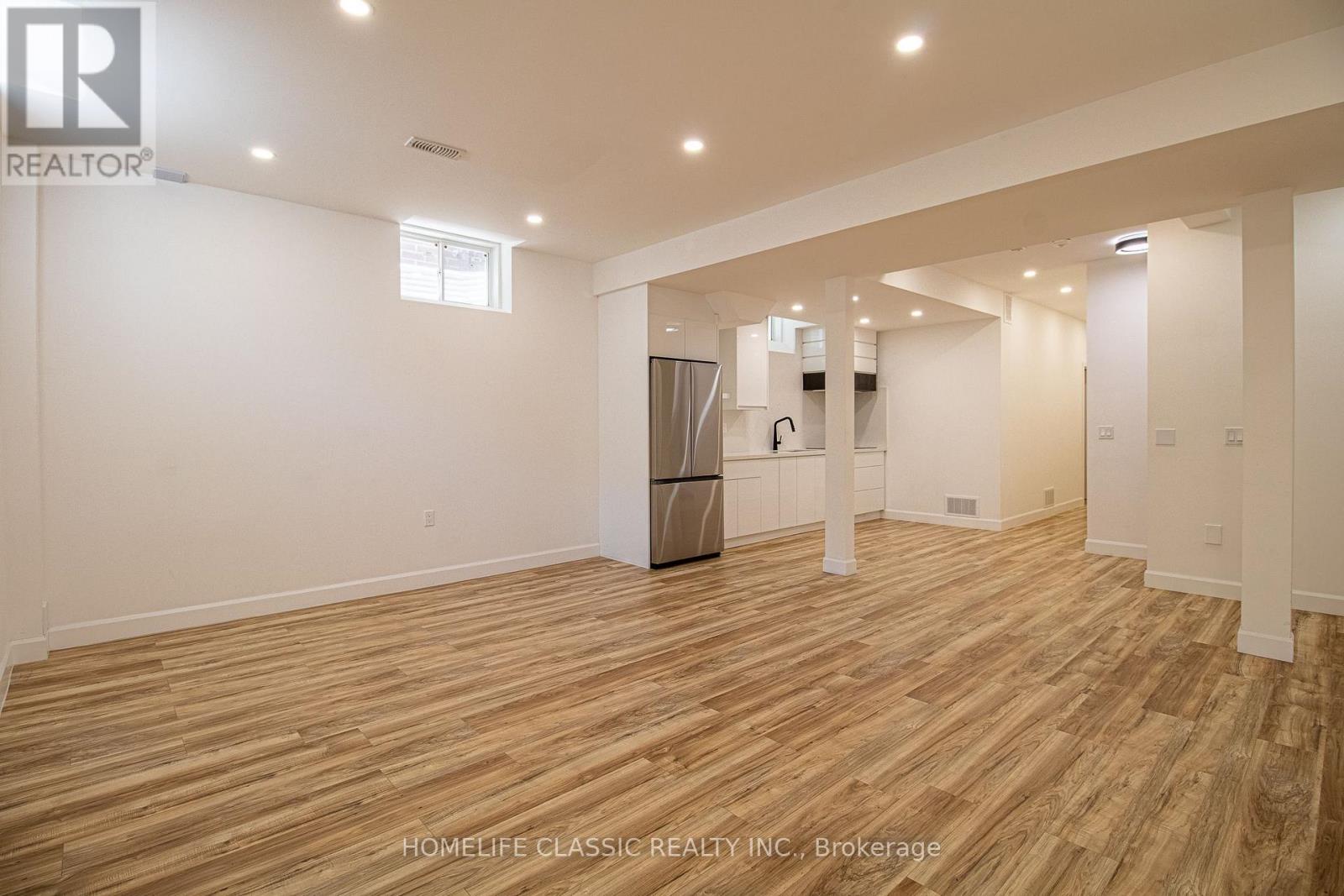 43 Longworth Avenue Property Photo 38