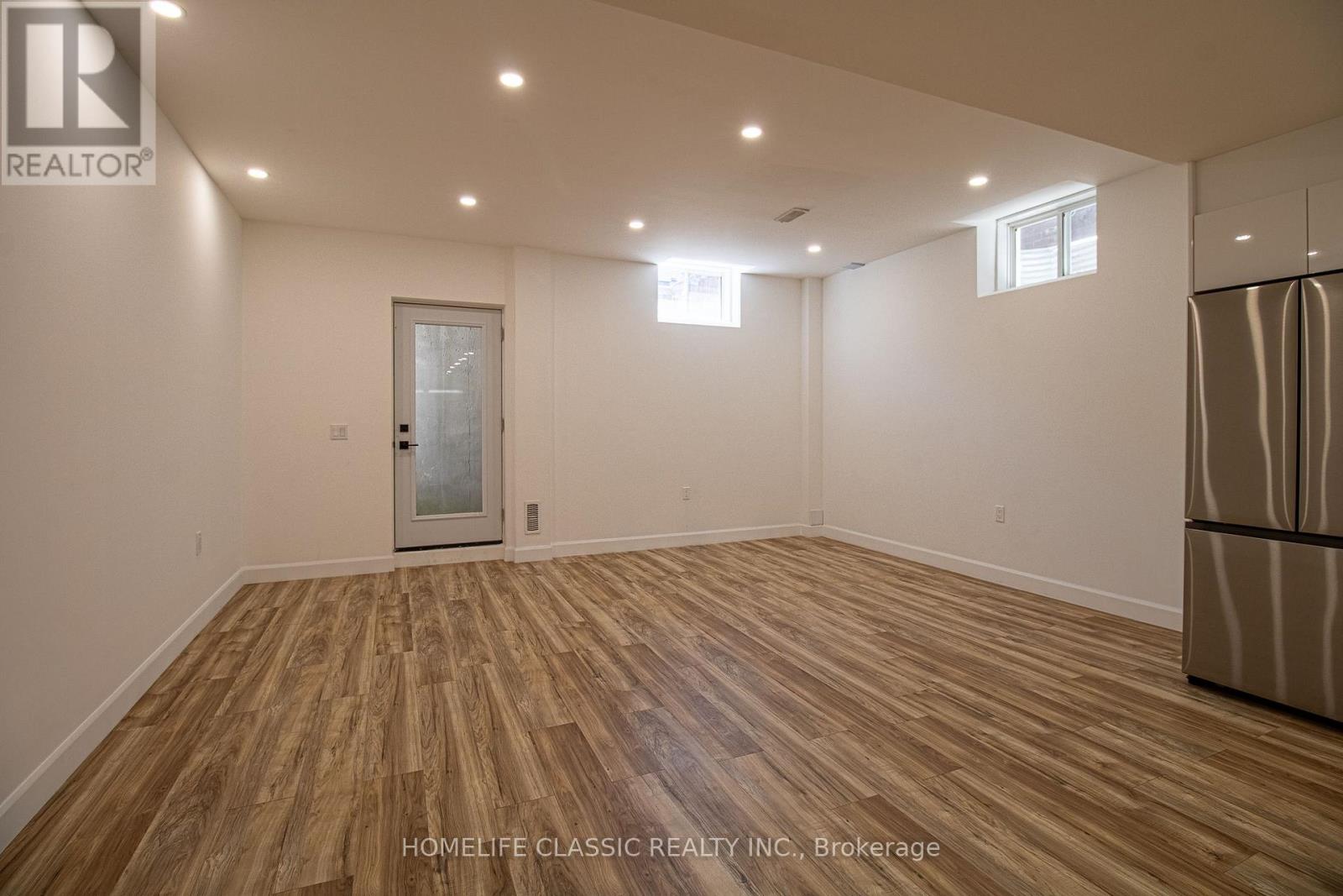 43 Longworth Avenue Property Photo 41
