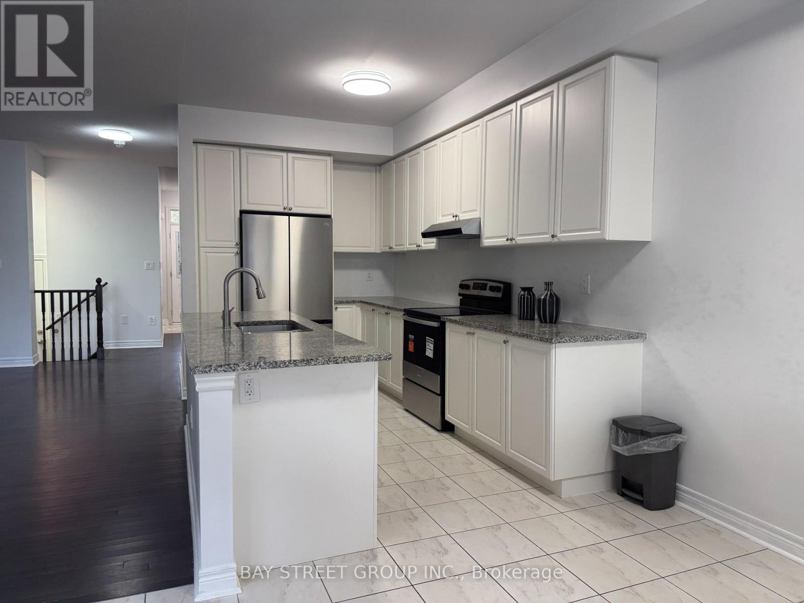 63 Port Arthur Crescent Property Photo 8