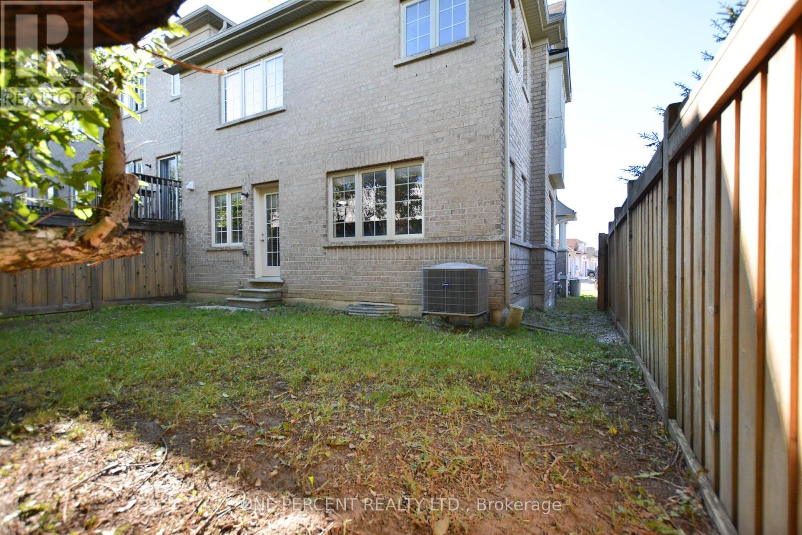 85 Benjamin Hood Crescent Property Photo 33