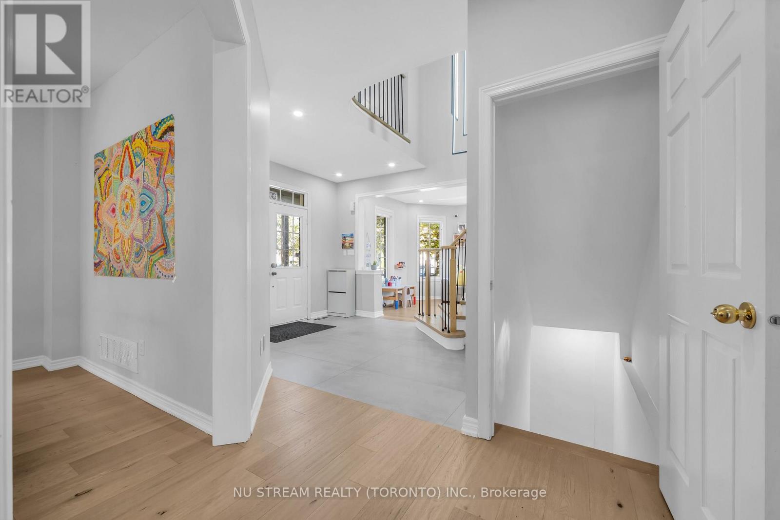 30 Pinecrest Street Property Photo 3