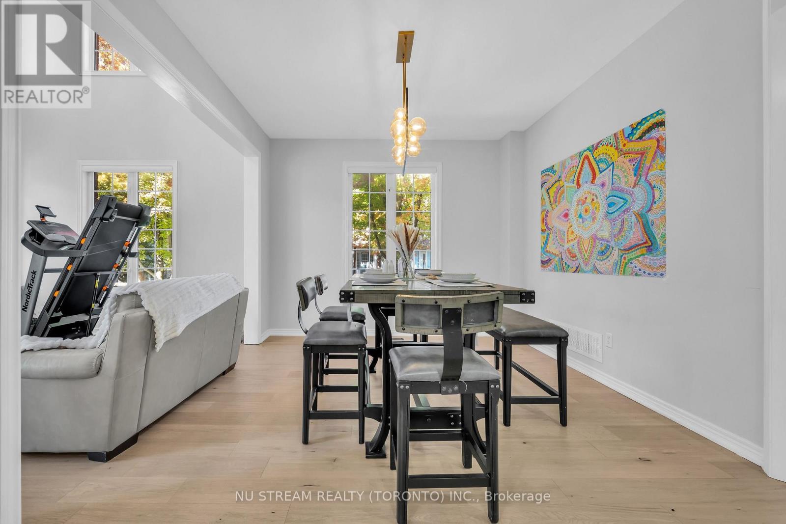 30 Pinecrest Street Property Photo 8