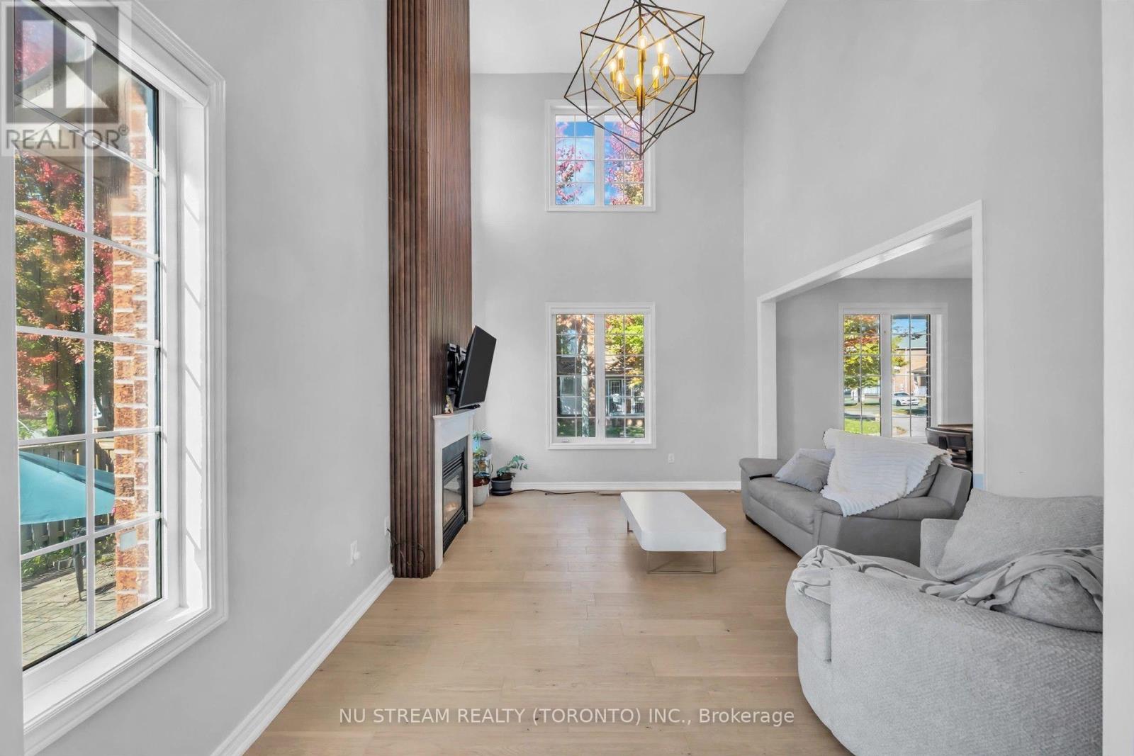 30 Pinecrest Street Property Photo 10