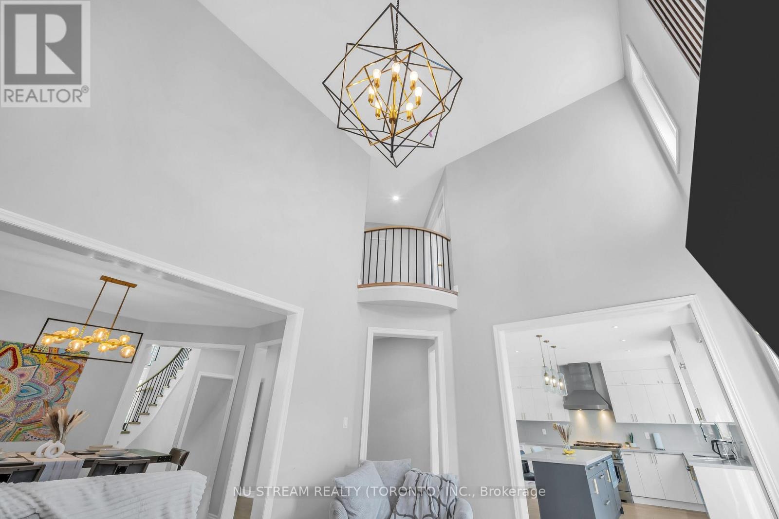 30 Pinecrest Street Property Photo 13