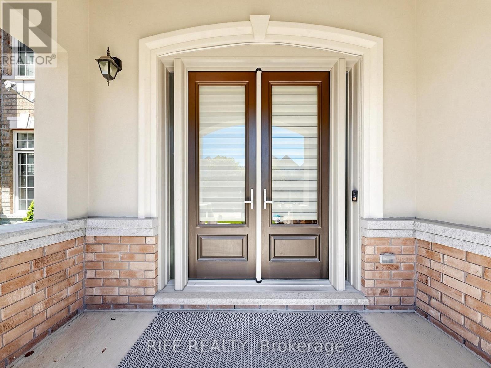 18 Rossini Drive Property Photo 2