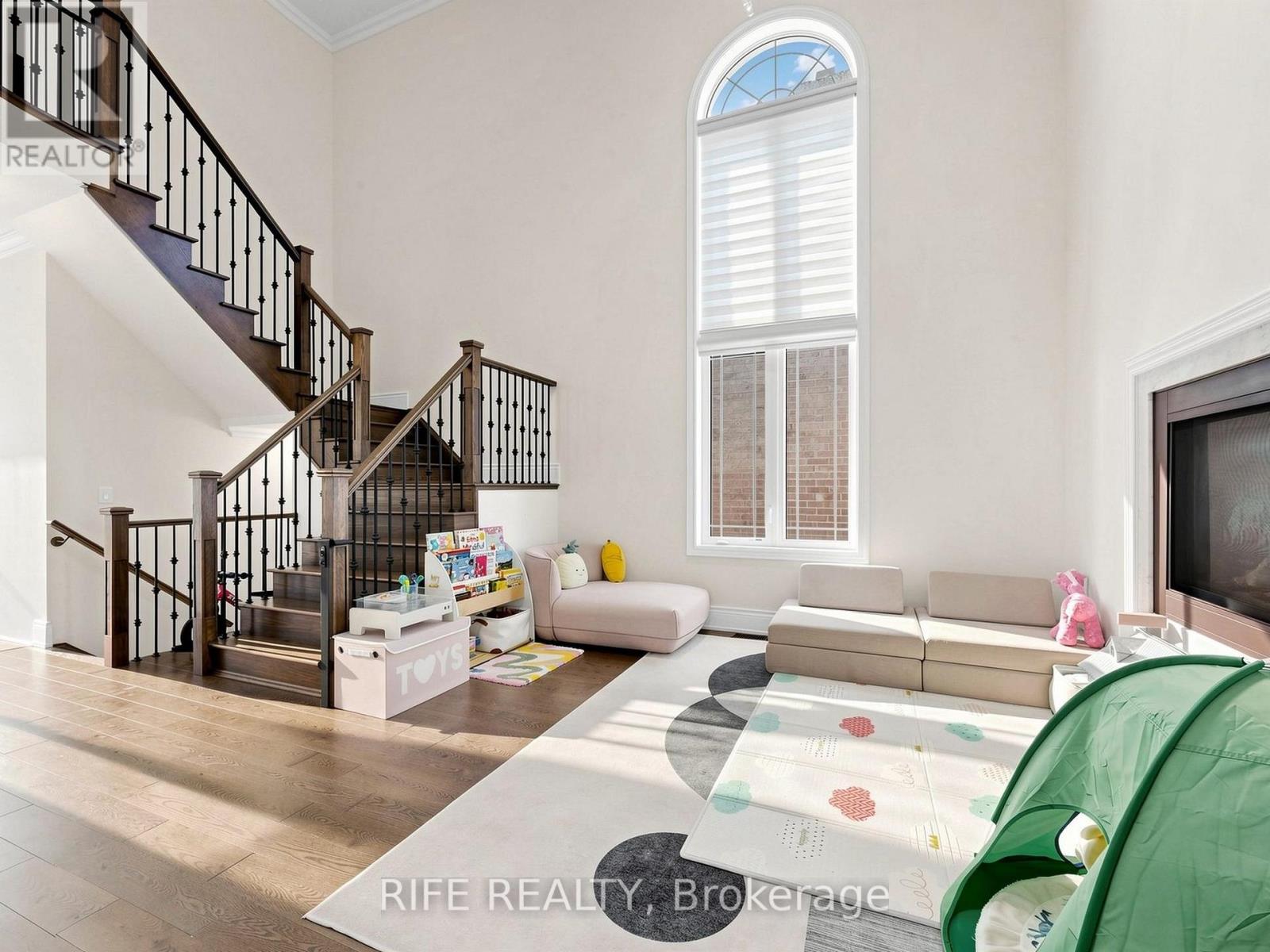 18 Rossini Drive Property Photo 4