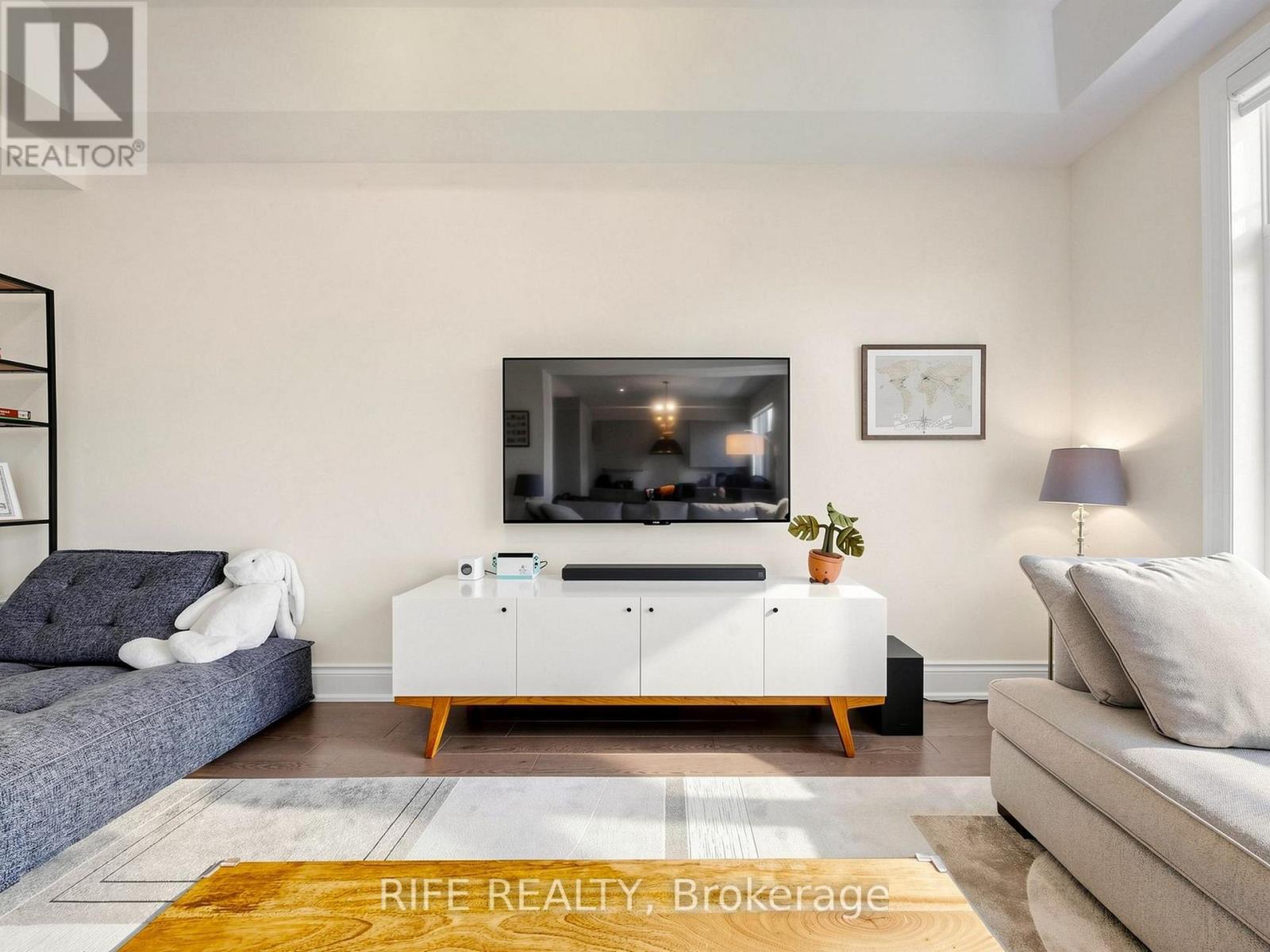 18 Rossini Drive Property Photo 18