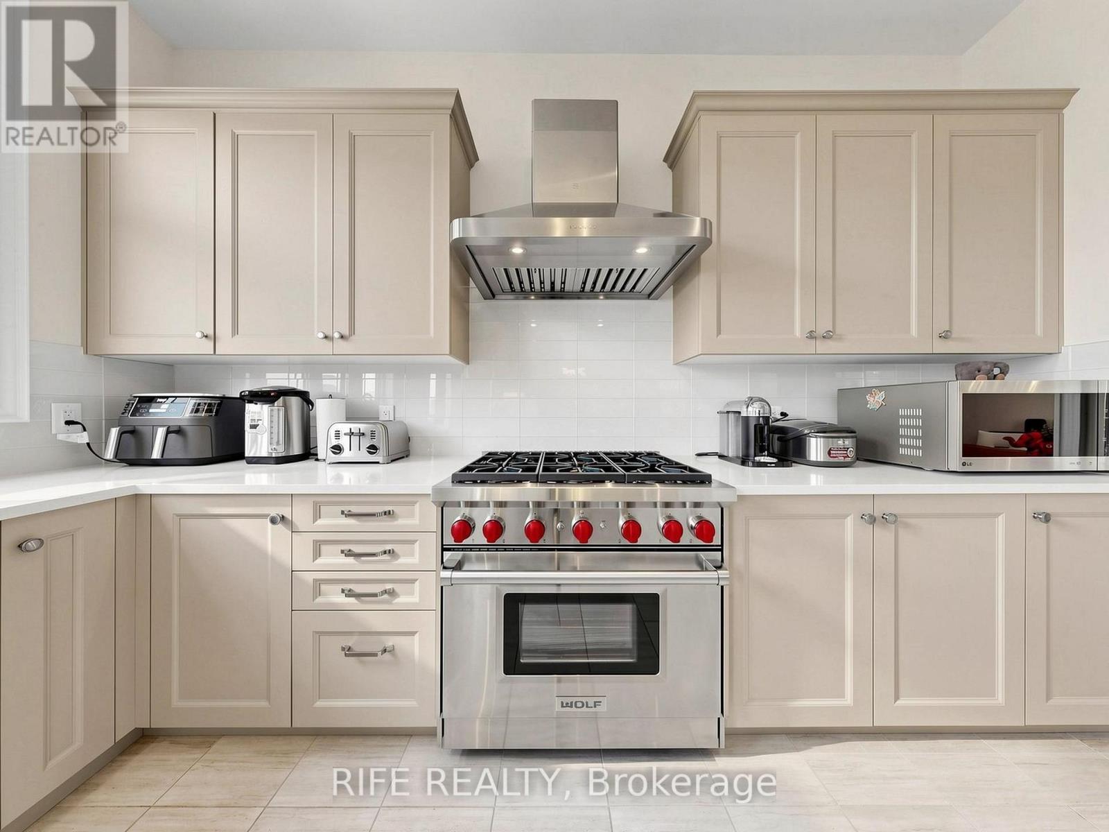 18 Rossini Drive Property Photo 24