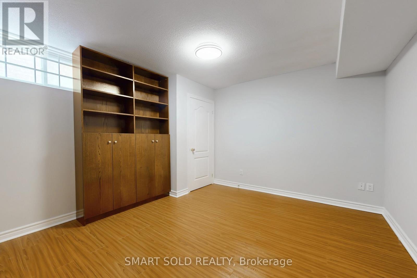 31 Black Walnut Crescent Property Photo 35