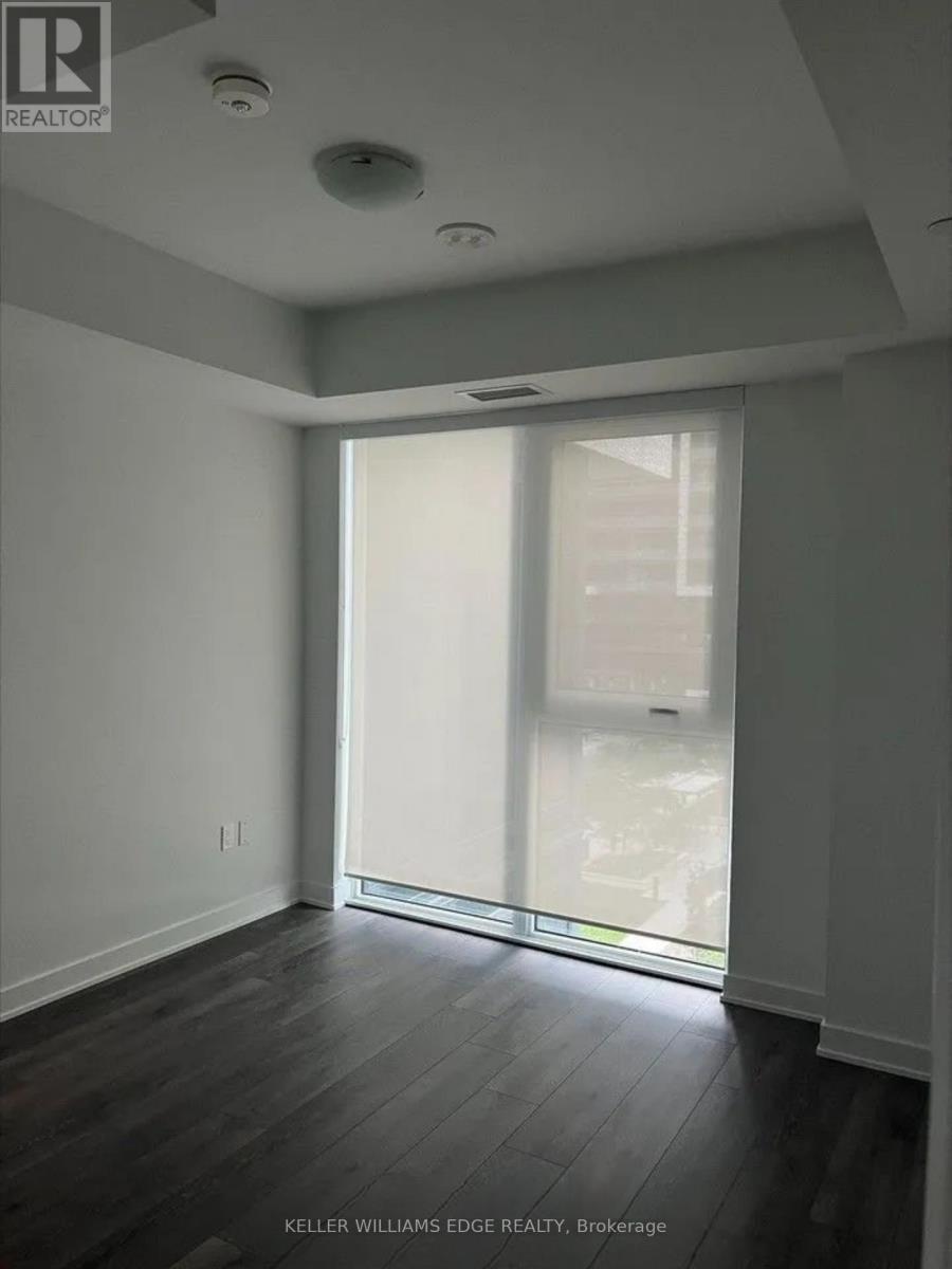 401 - 105 Oneida Crescent Property Photo 5