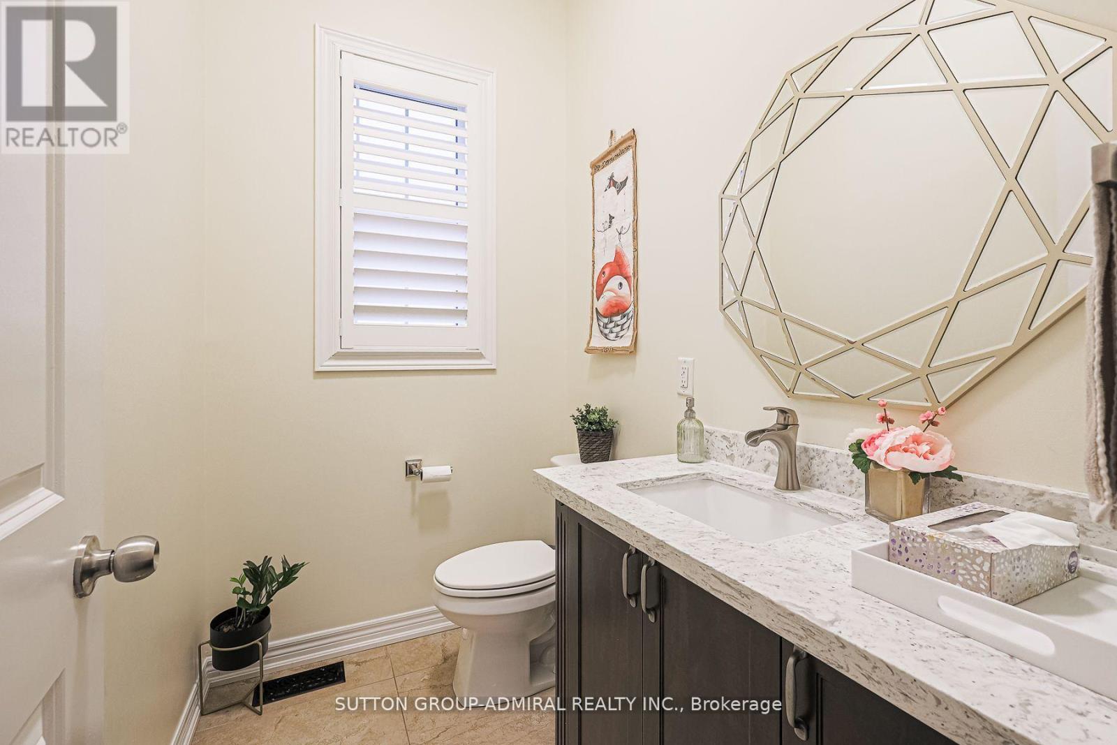 163 Heintzman Crescent Property Photo 16