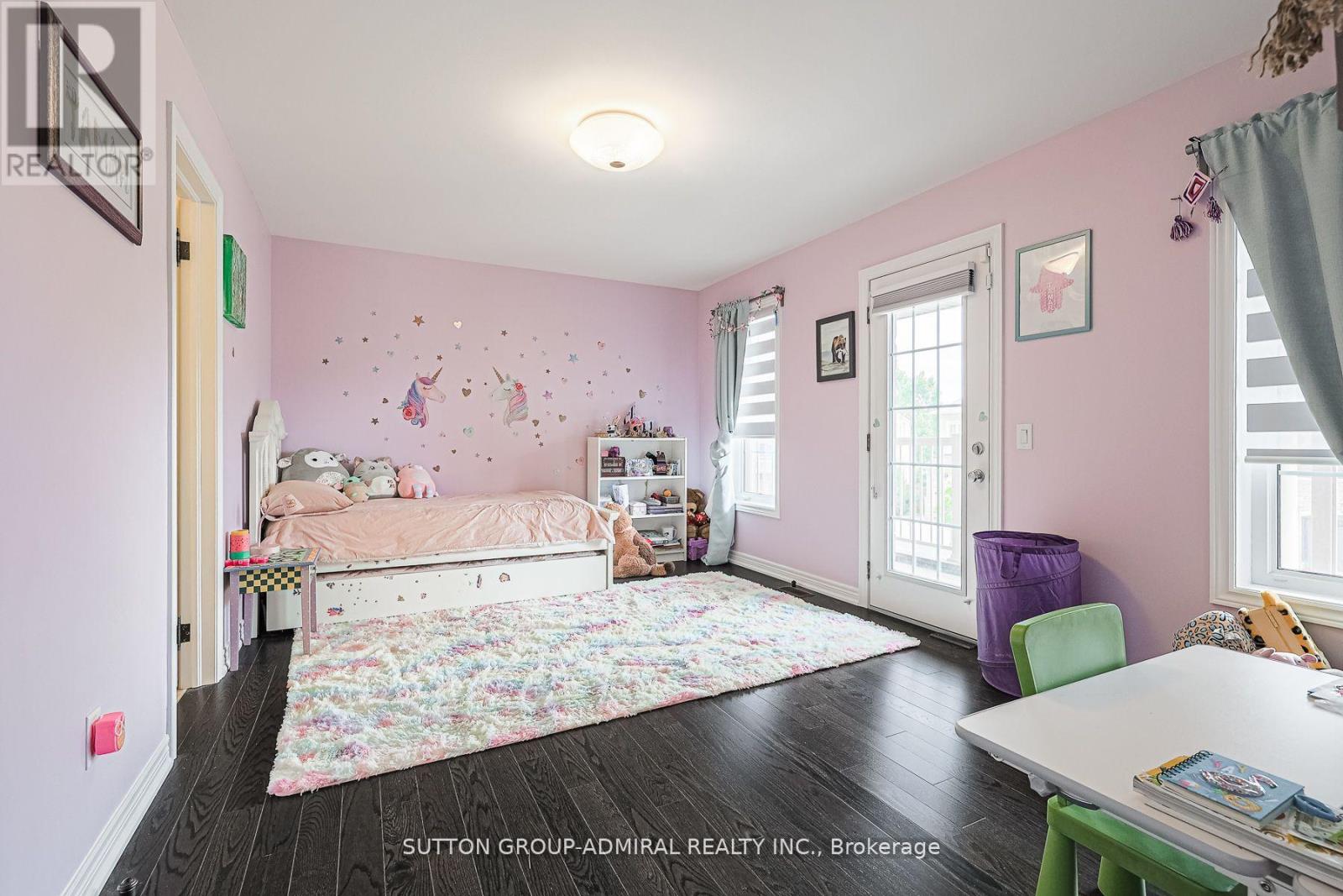 163 Heintzman Crescent Property Photo 23