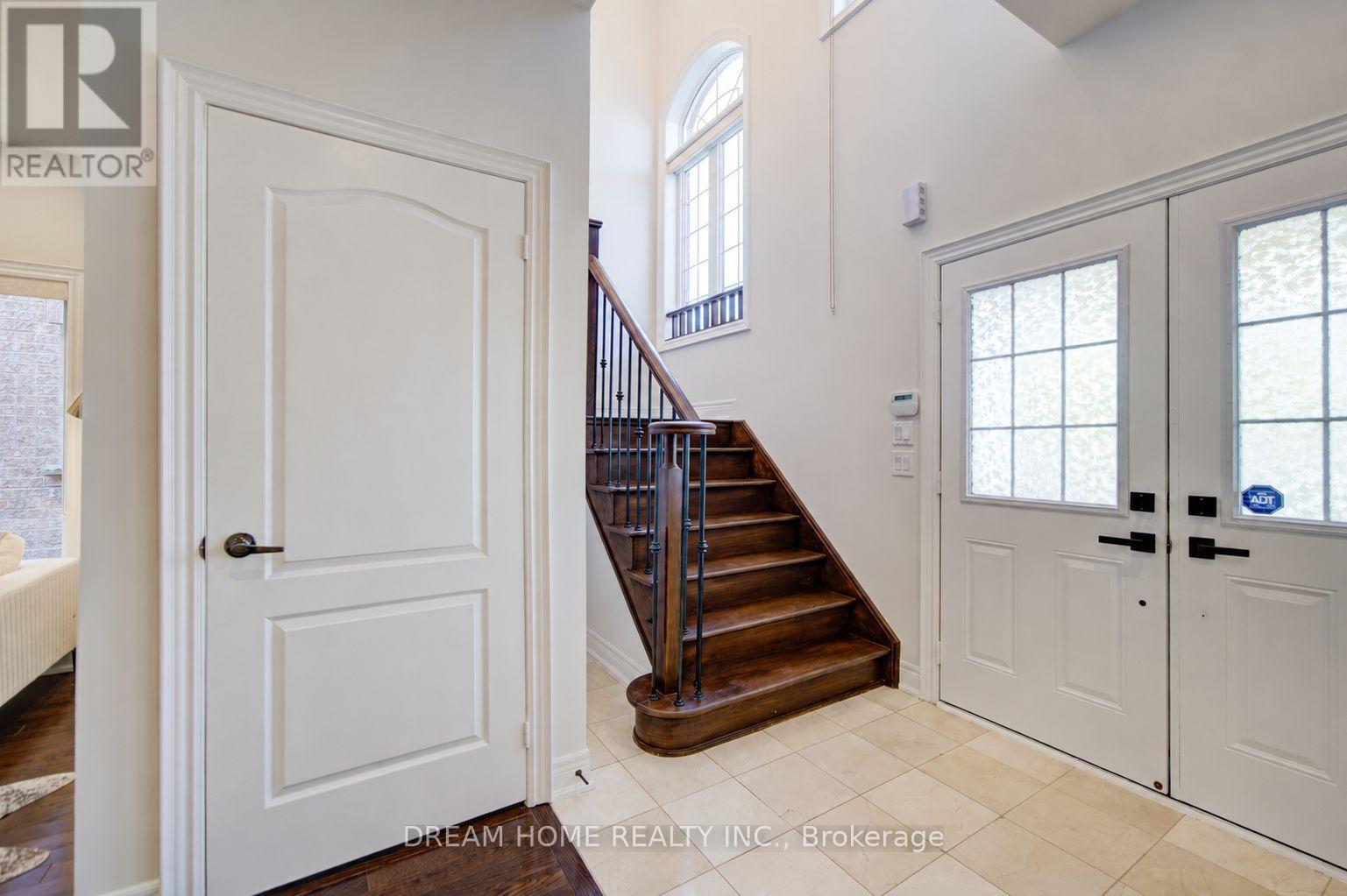 36 Everett Street Property Photo 3