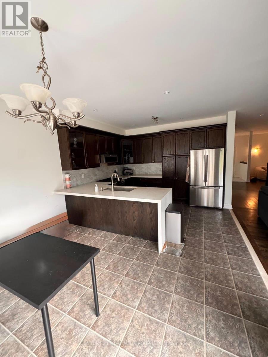 82 Raintree Crescent Property Photo 8