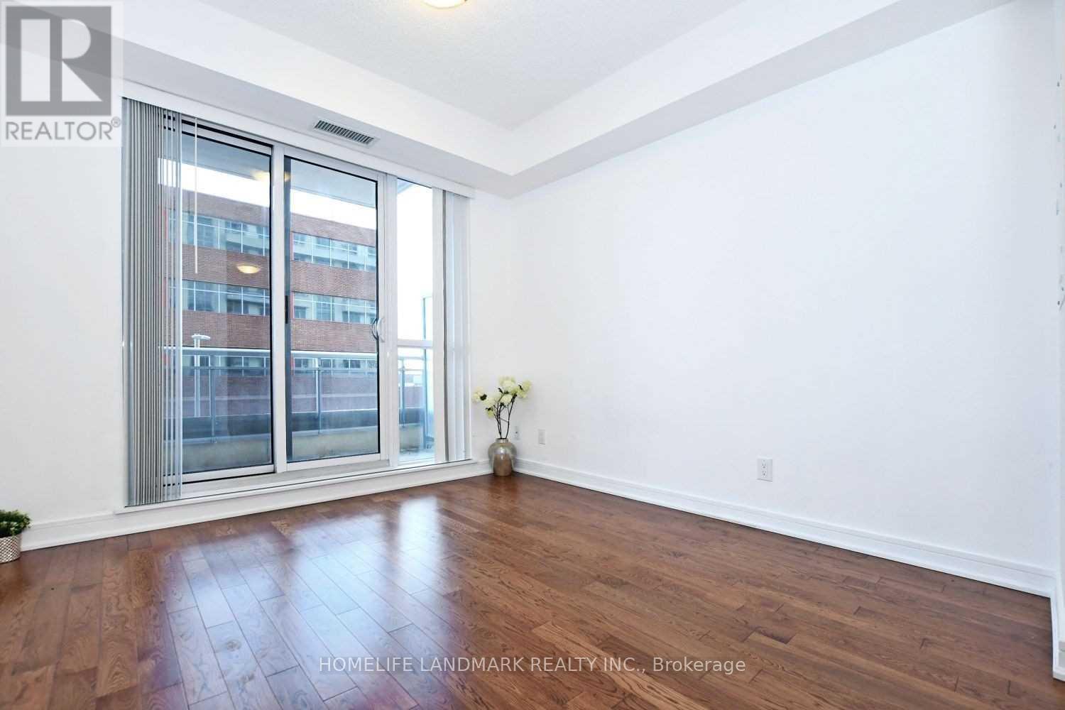 Nw-201 - 9201 Yonge Street Property Photo 6