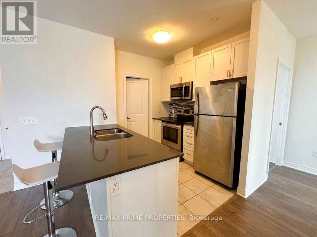 521 - 7325 Markham Road Property Photo 2