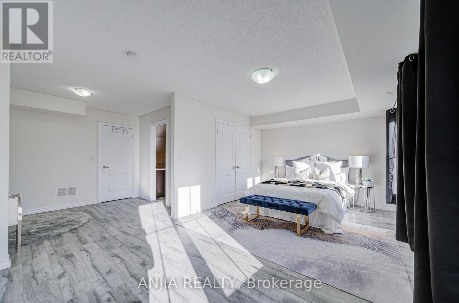 38 - 181 Parktree Drive Property Photo 16