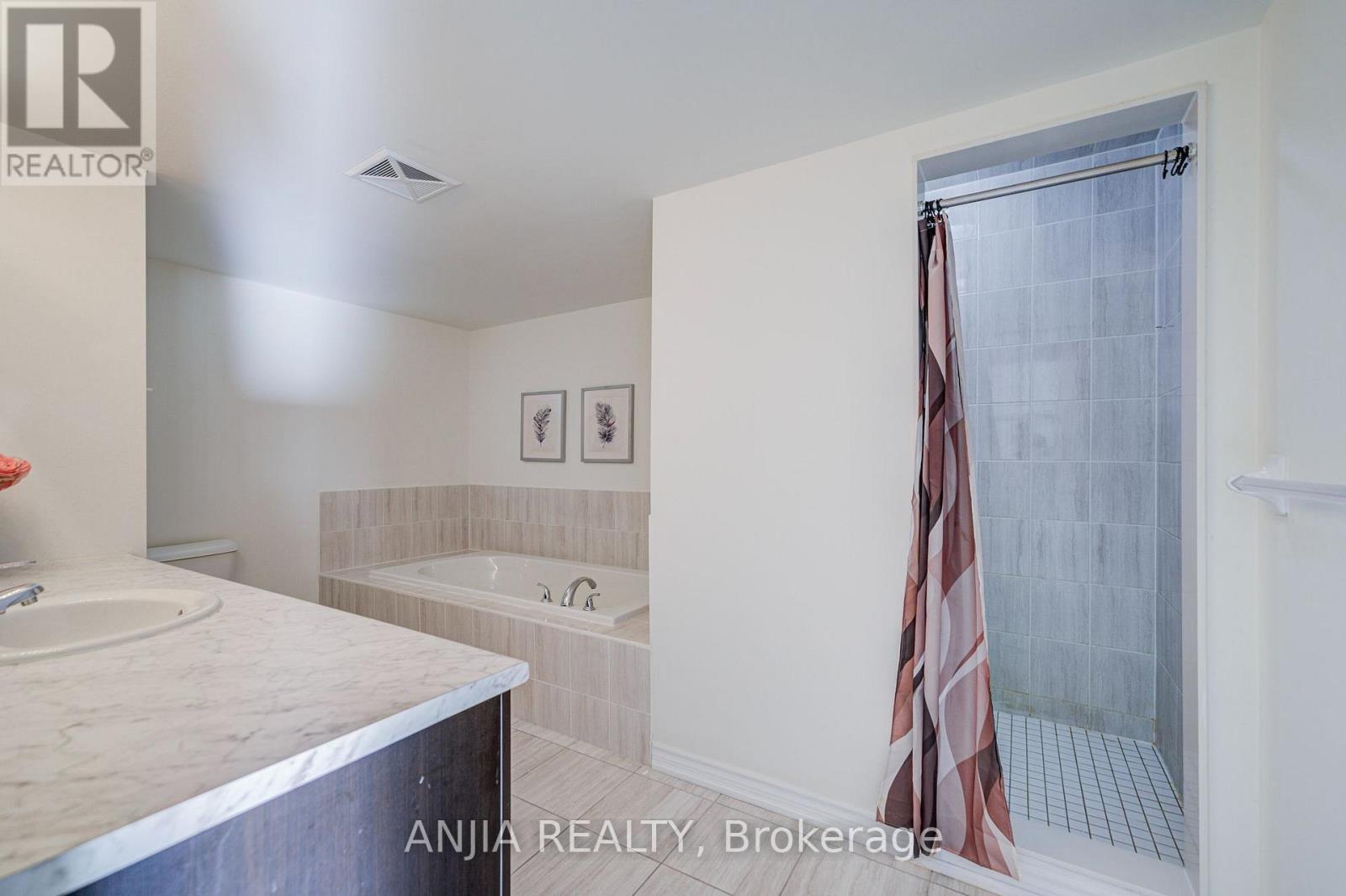 38 - 181 Parktree Drive Property Photo 20
