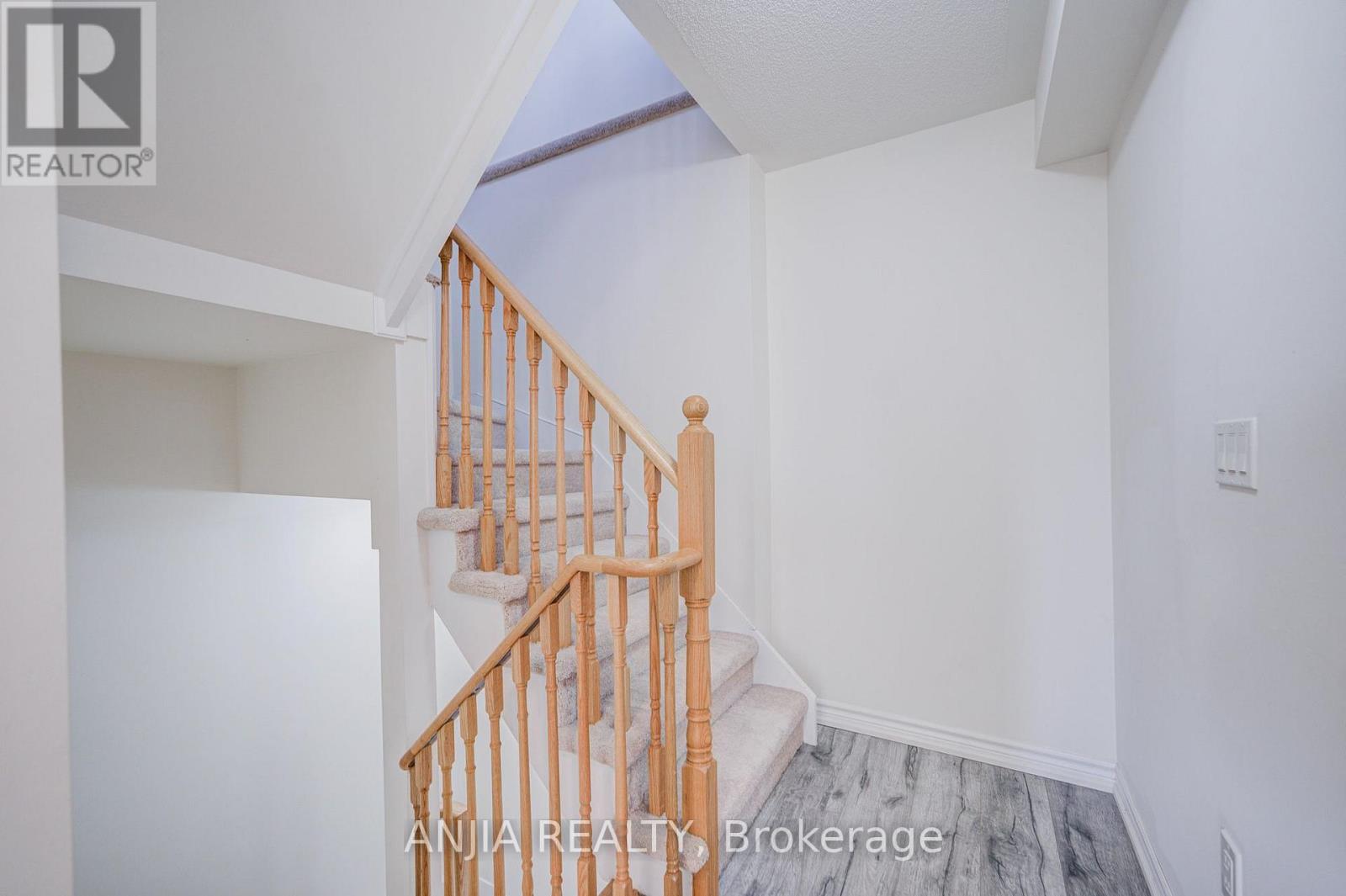 38 - 181 Parktree Drive Property Photo 22