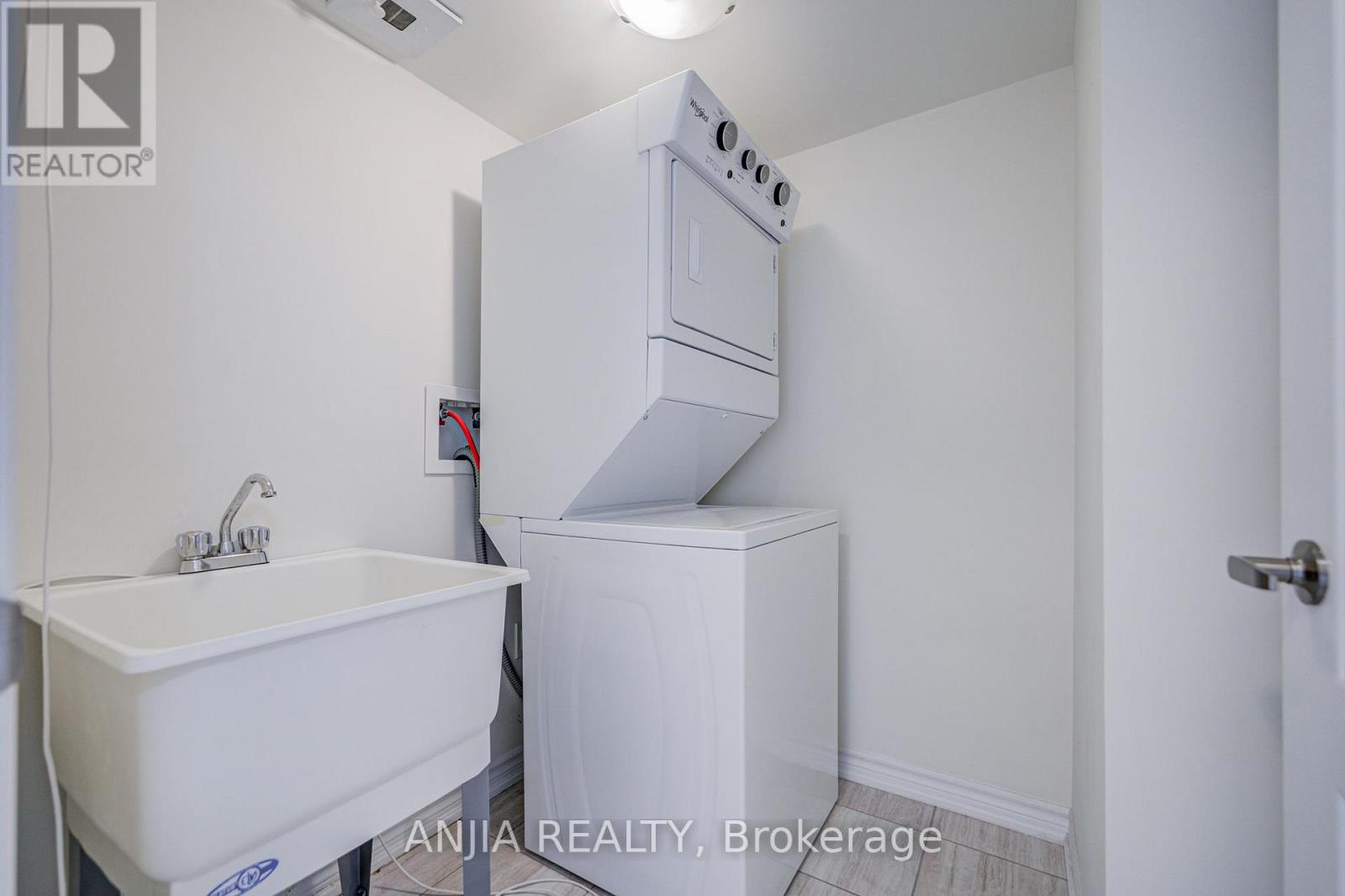 38 - 181 Parktree Drive Property Photo 24
