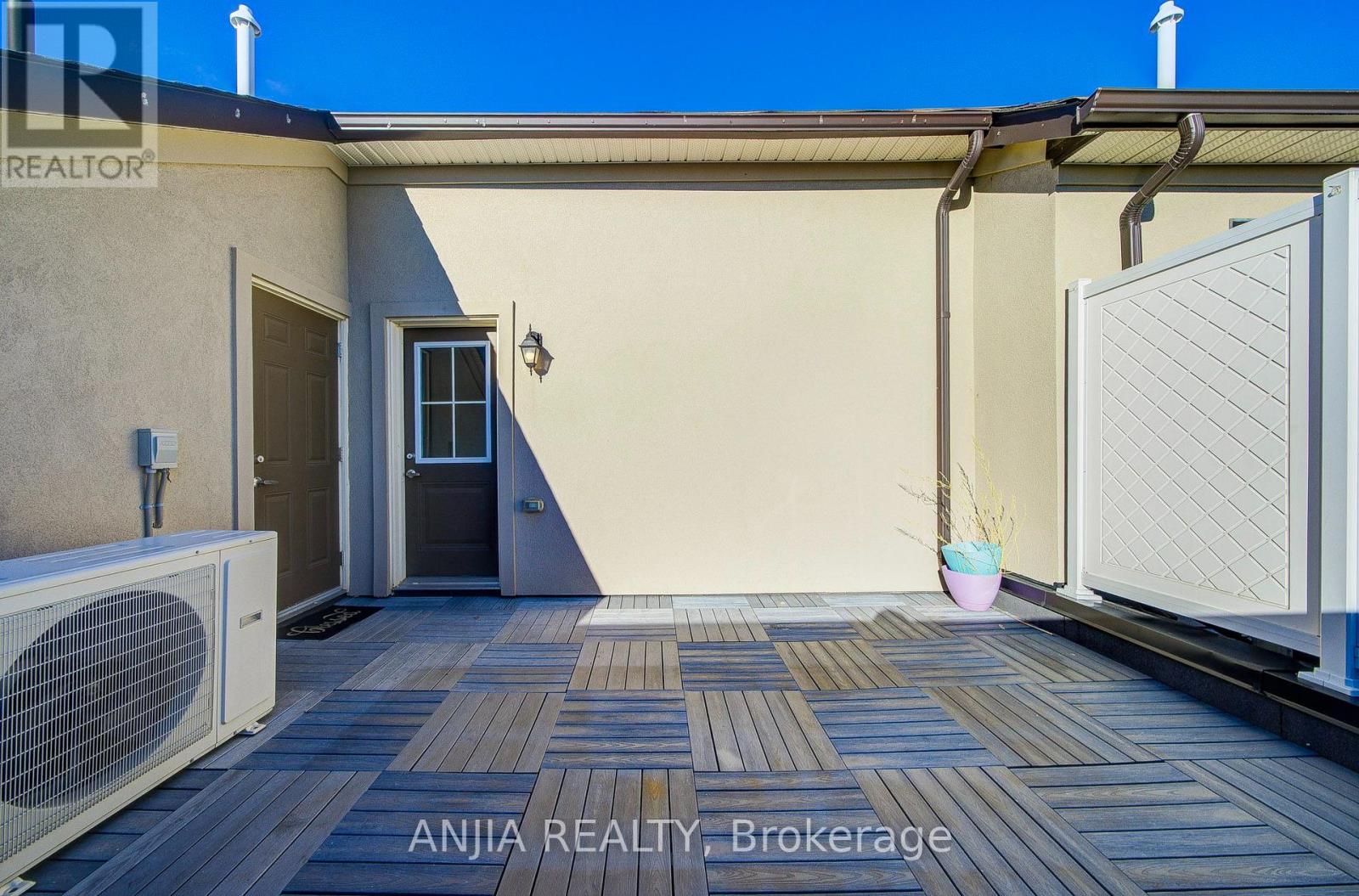 38 - 181 Parktree Drive Property Photo 32