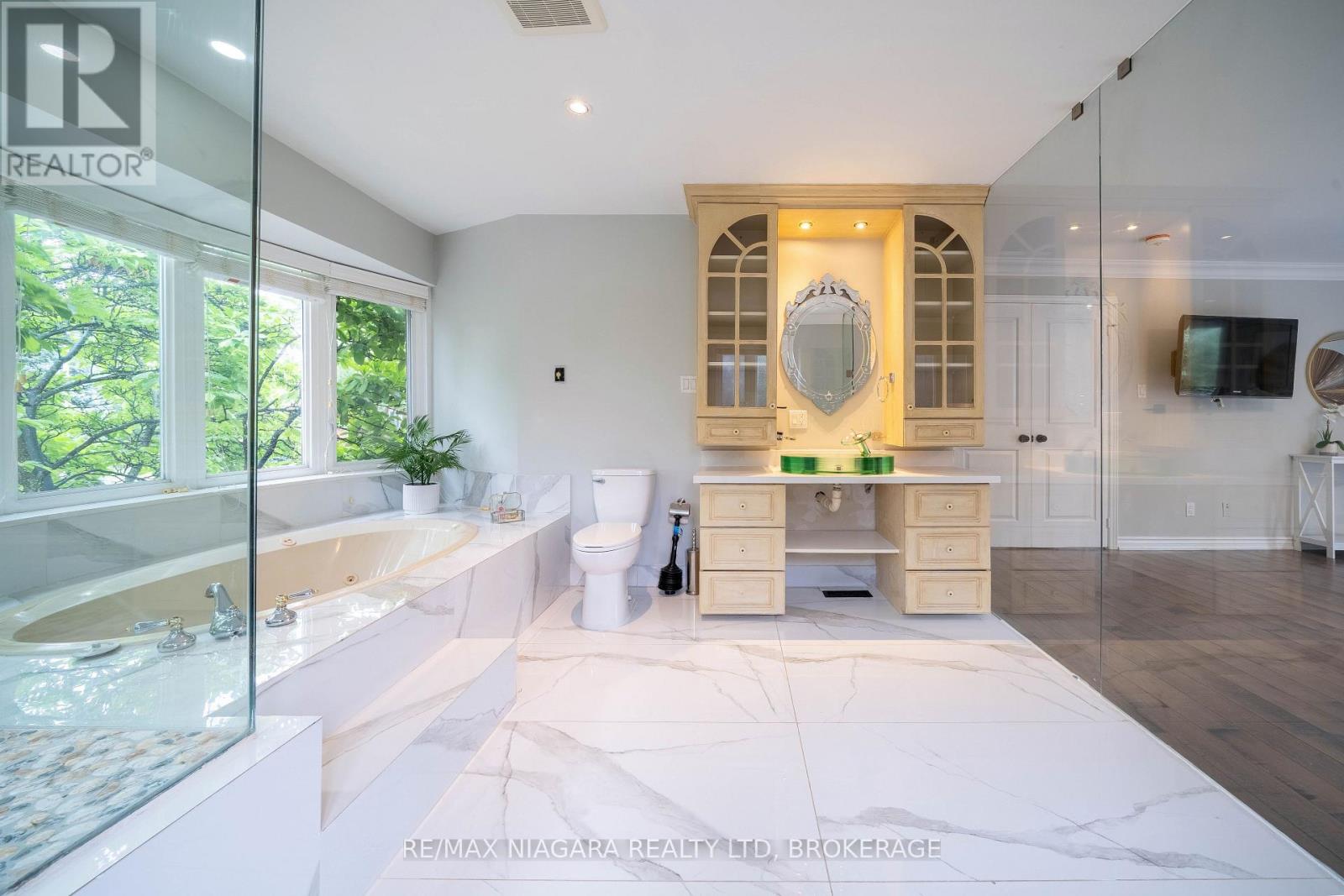 2 Aitken Circle Property Photo 33