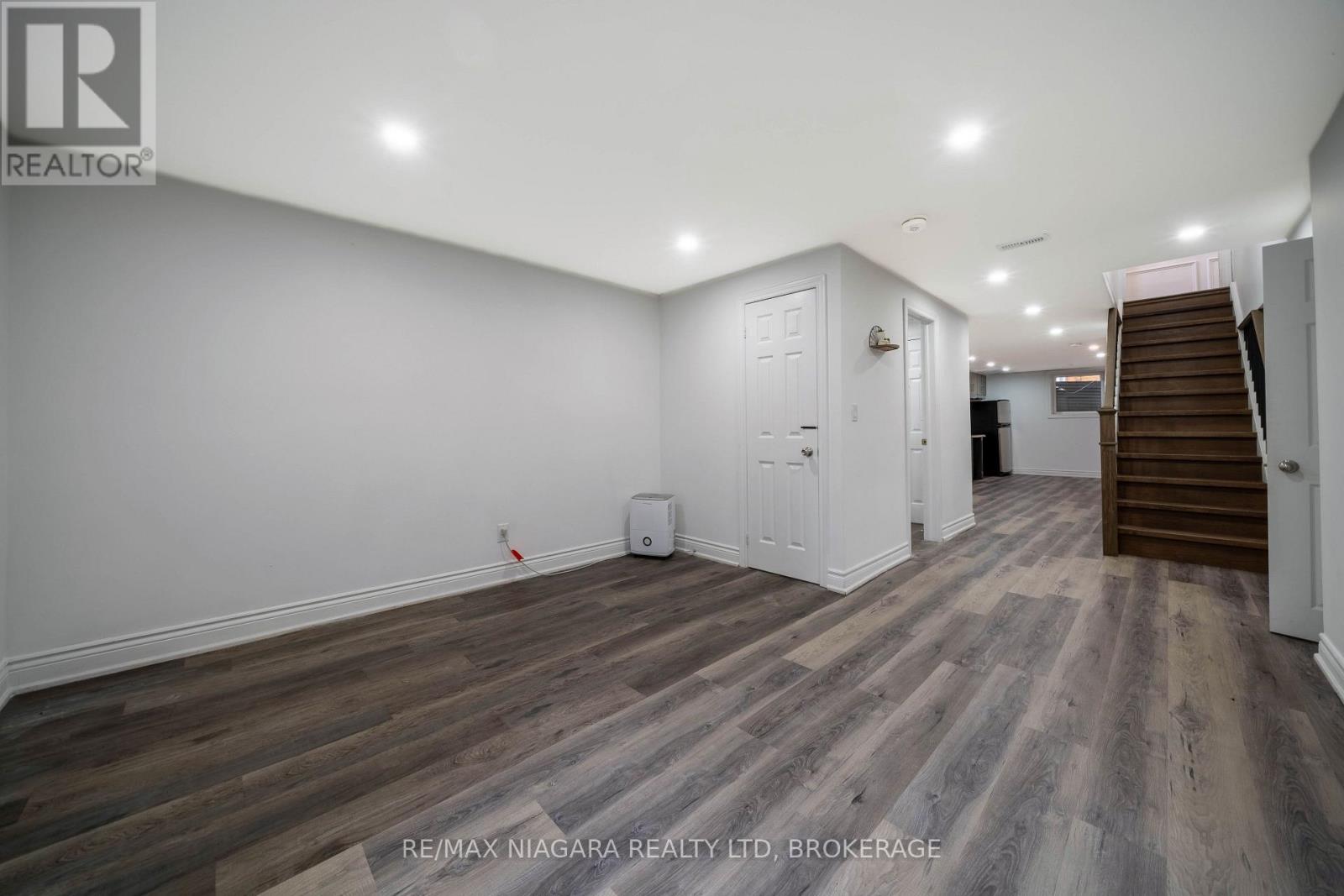2 Aitken Circle Property Photo 35