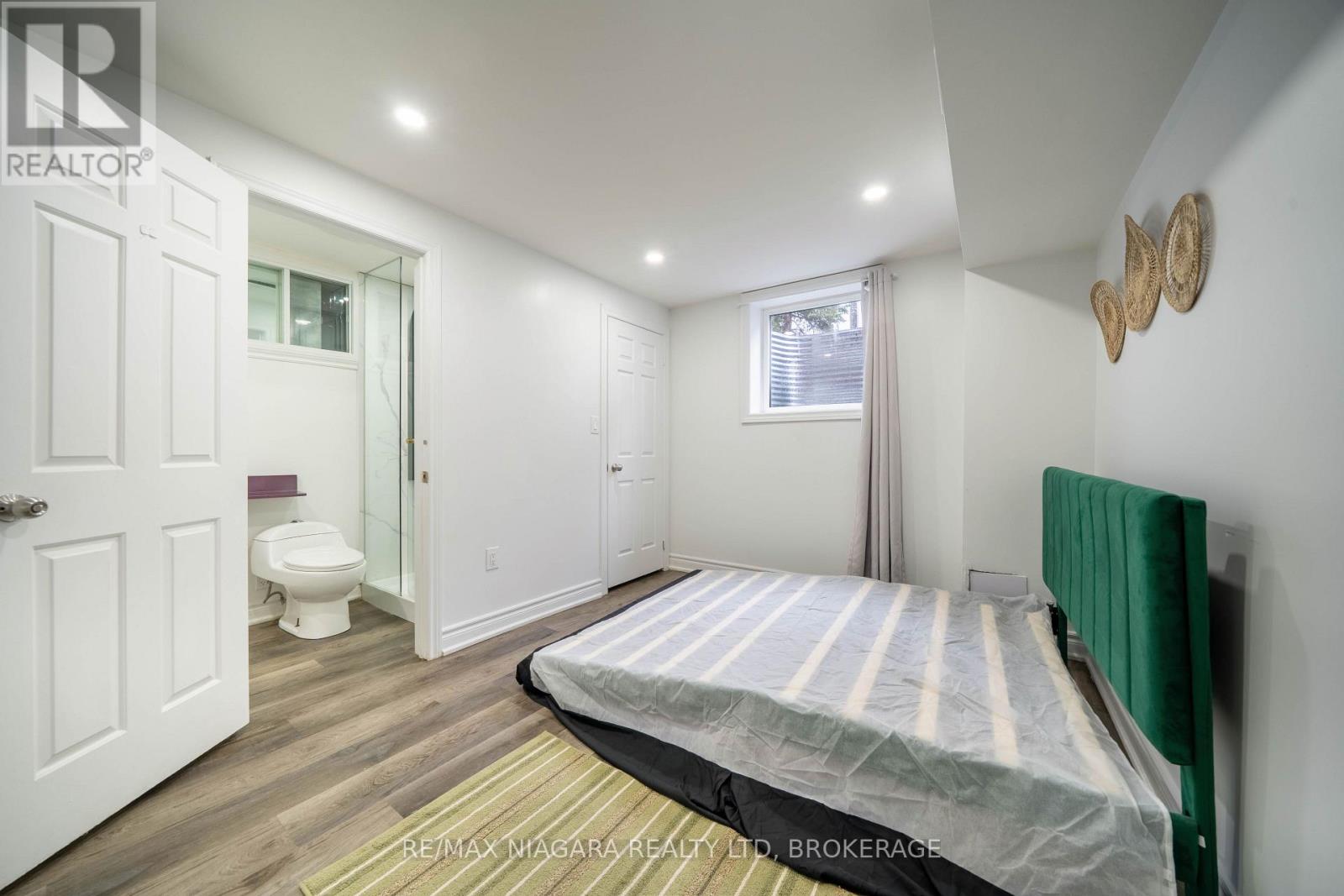 2 Aitken Circle Property Photo 40