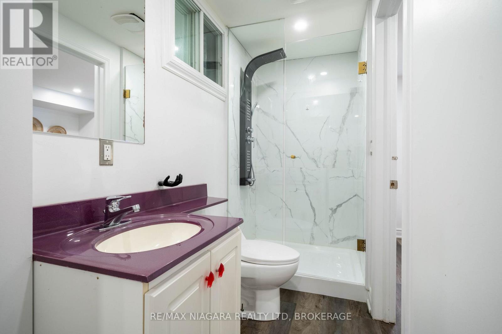 2 Aitken Circle Property Photo 42