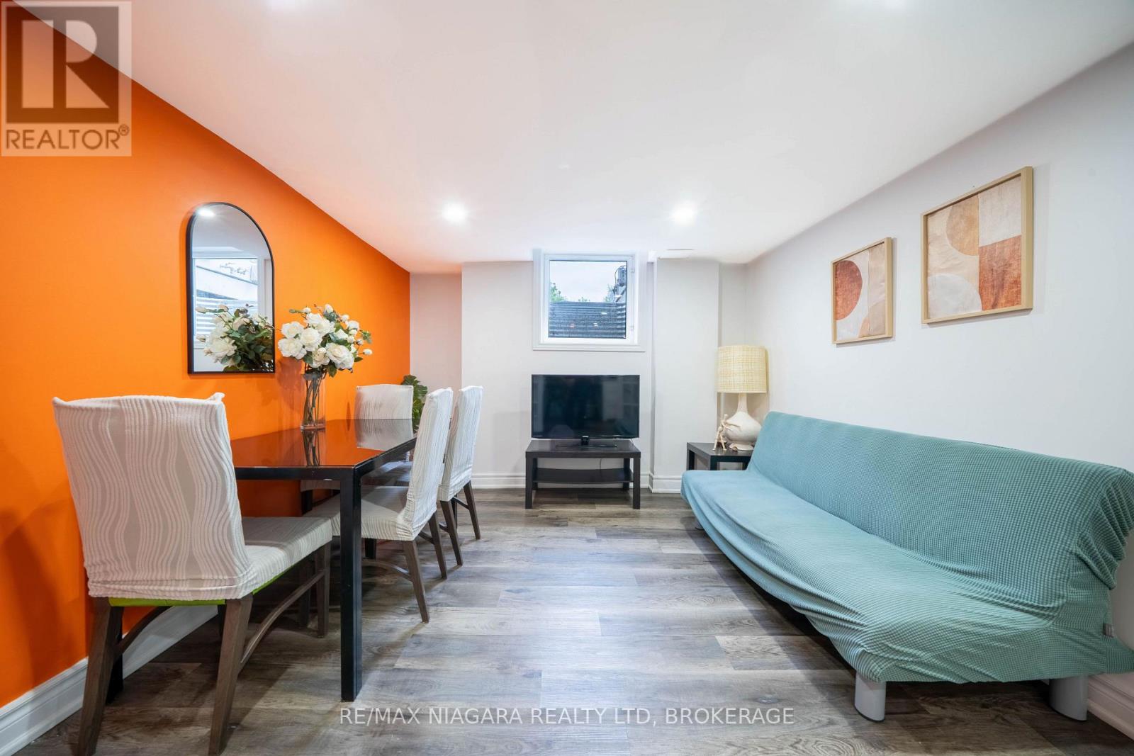 2 Aitken Circle Property Photo 44