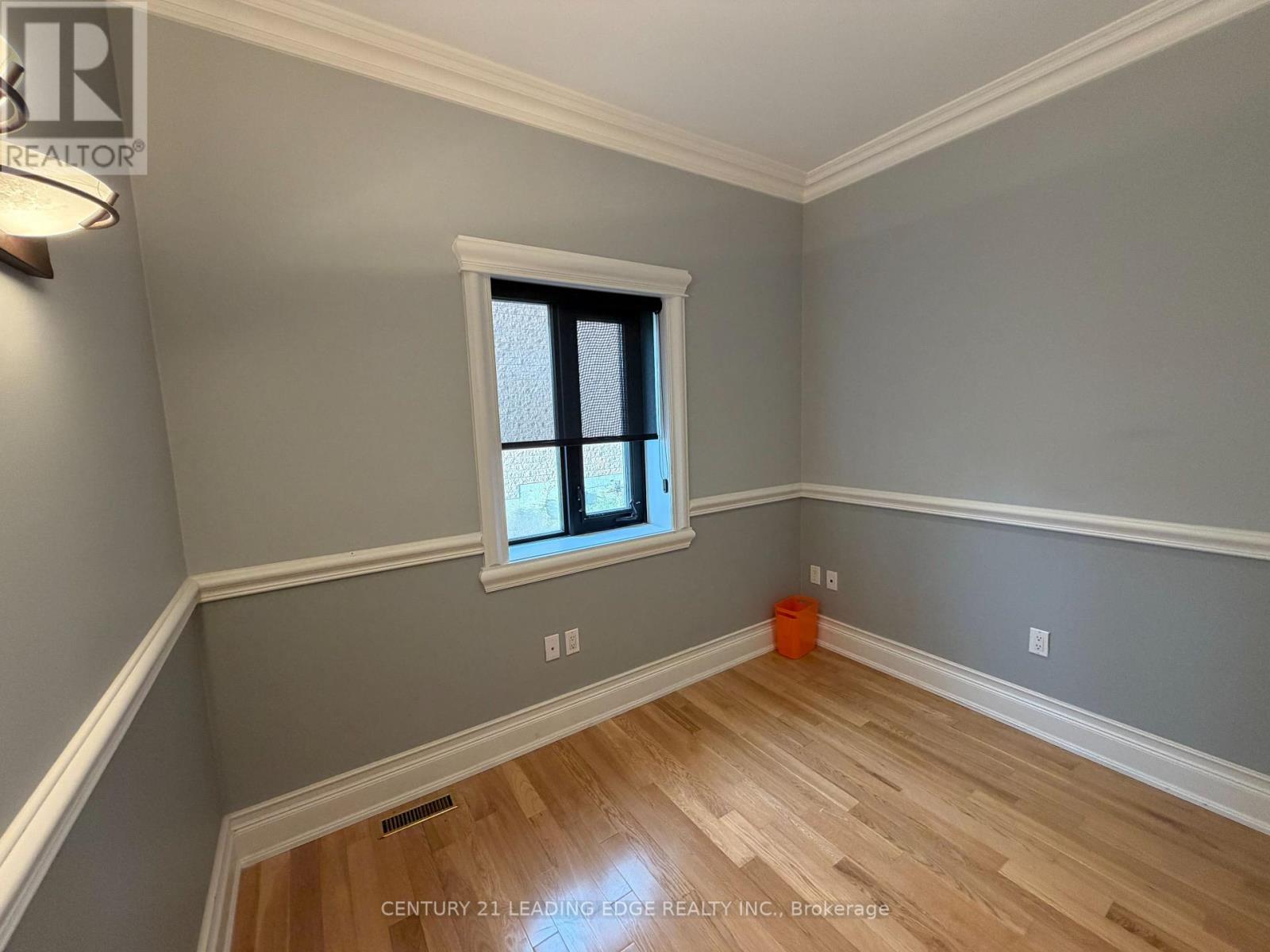 A - 15132 Yonge Street Property Photo 10
