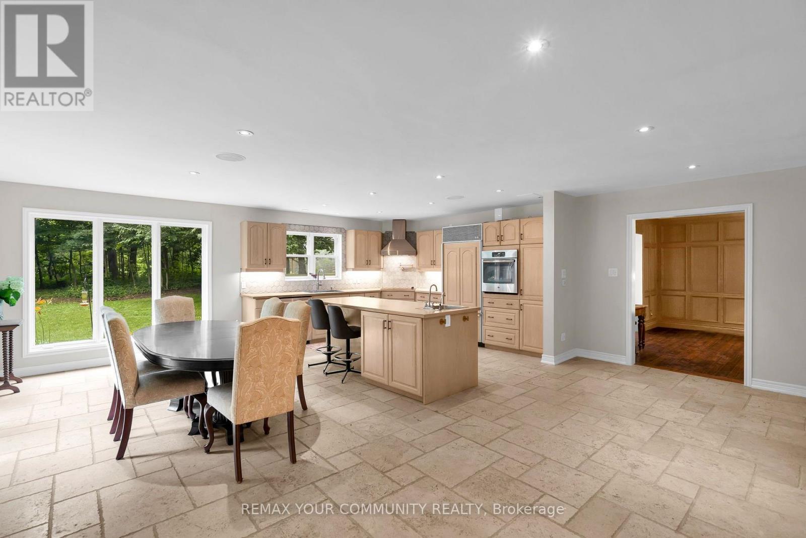 273 Wees Road Property Photo 12