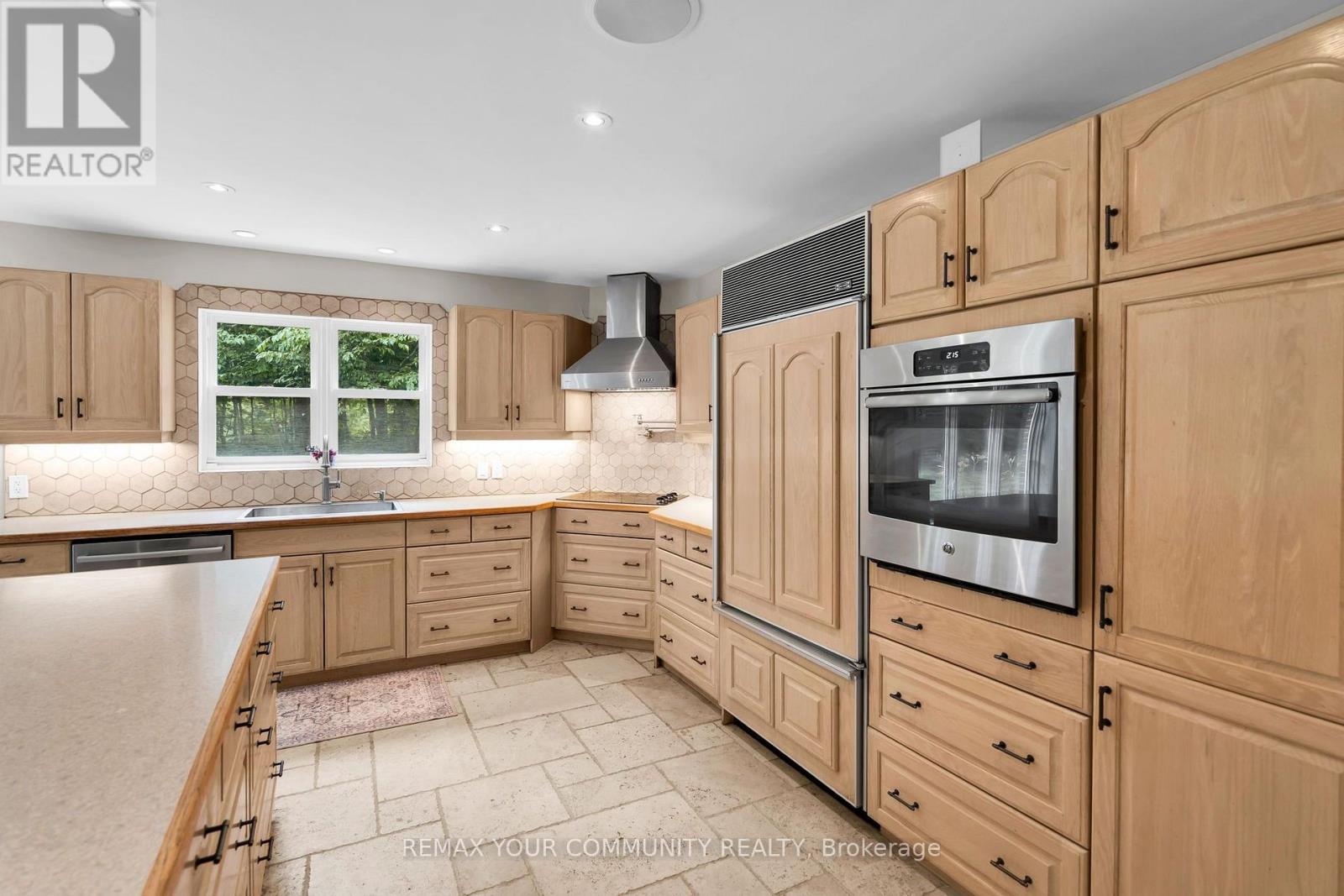 273 Wees Road Property Photo 14
