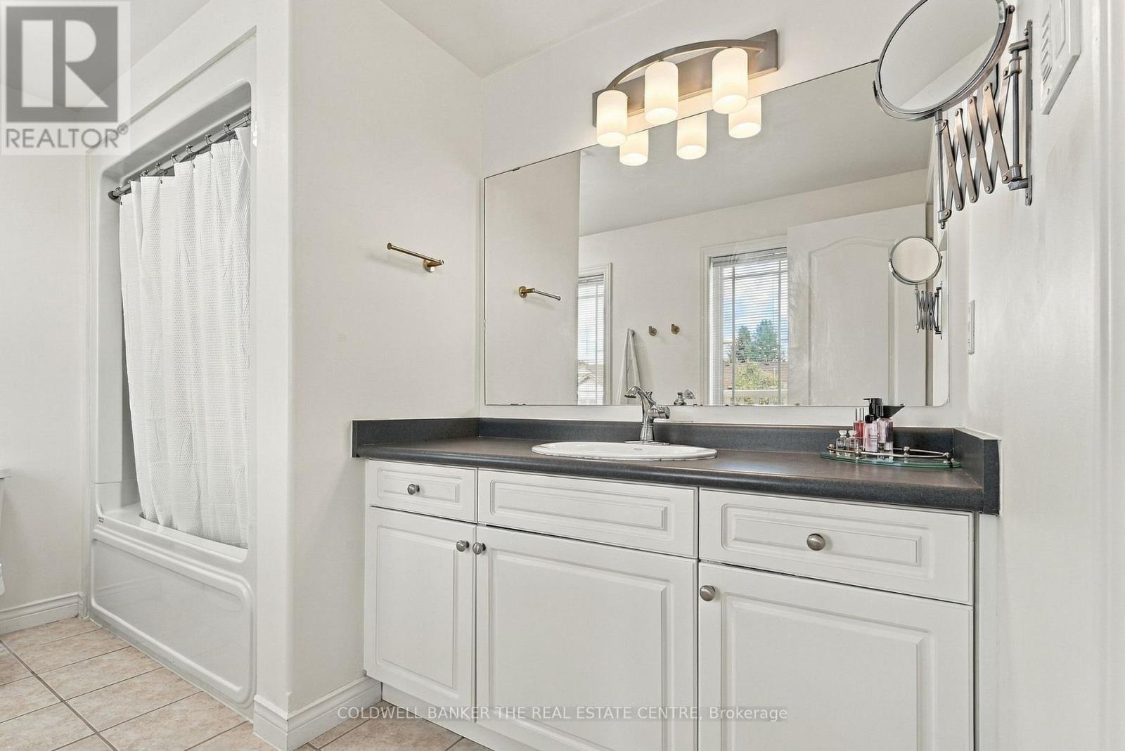 37 Stoneham Street Property Photo 16