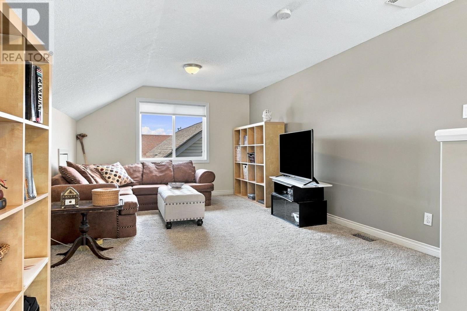 37 Stoneham Street Property Photo 22
