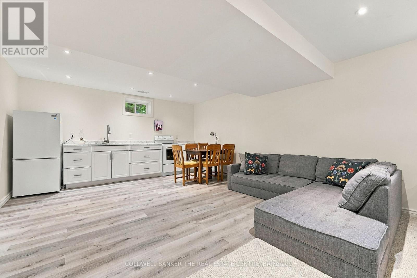 37 Stoneham Street Property Photo 25
