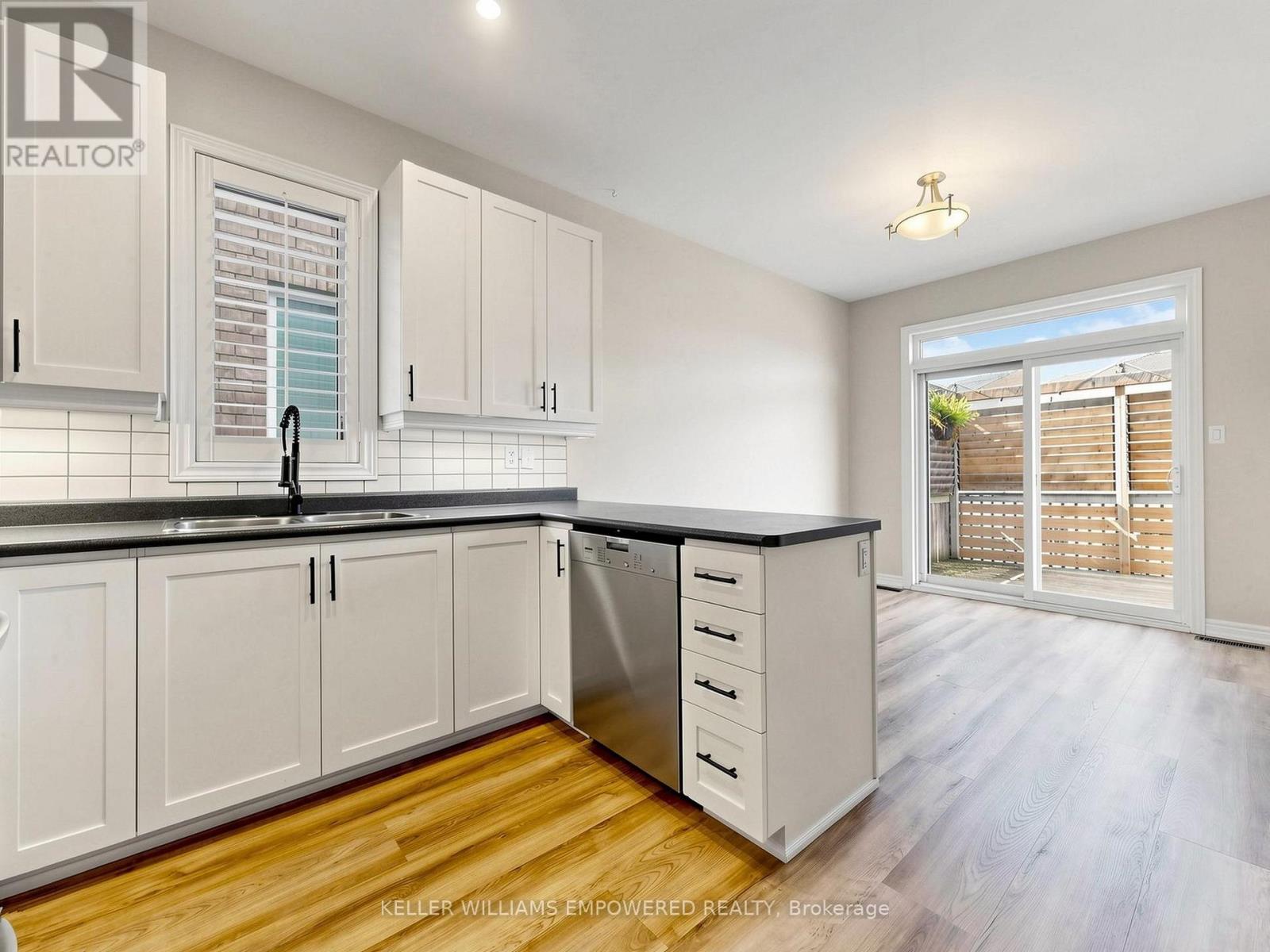 18 Don Rose Boulevard Property Photo 13