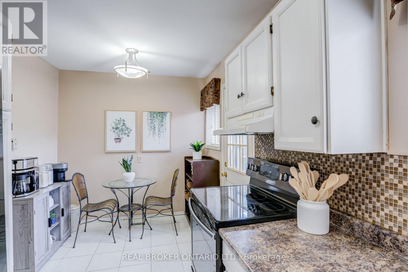 82 Tecumseh Drive Property Photo 6