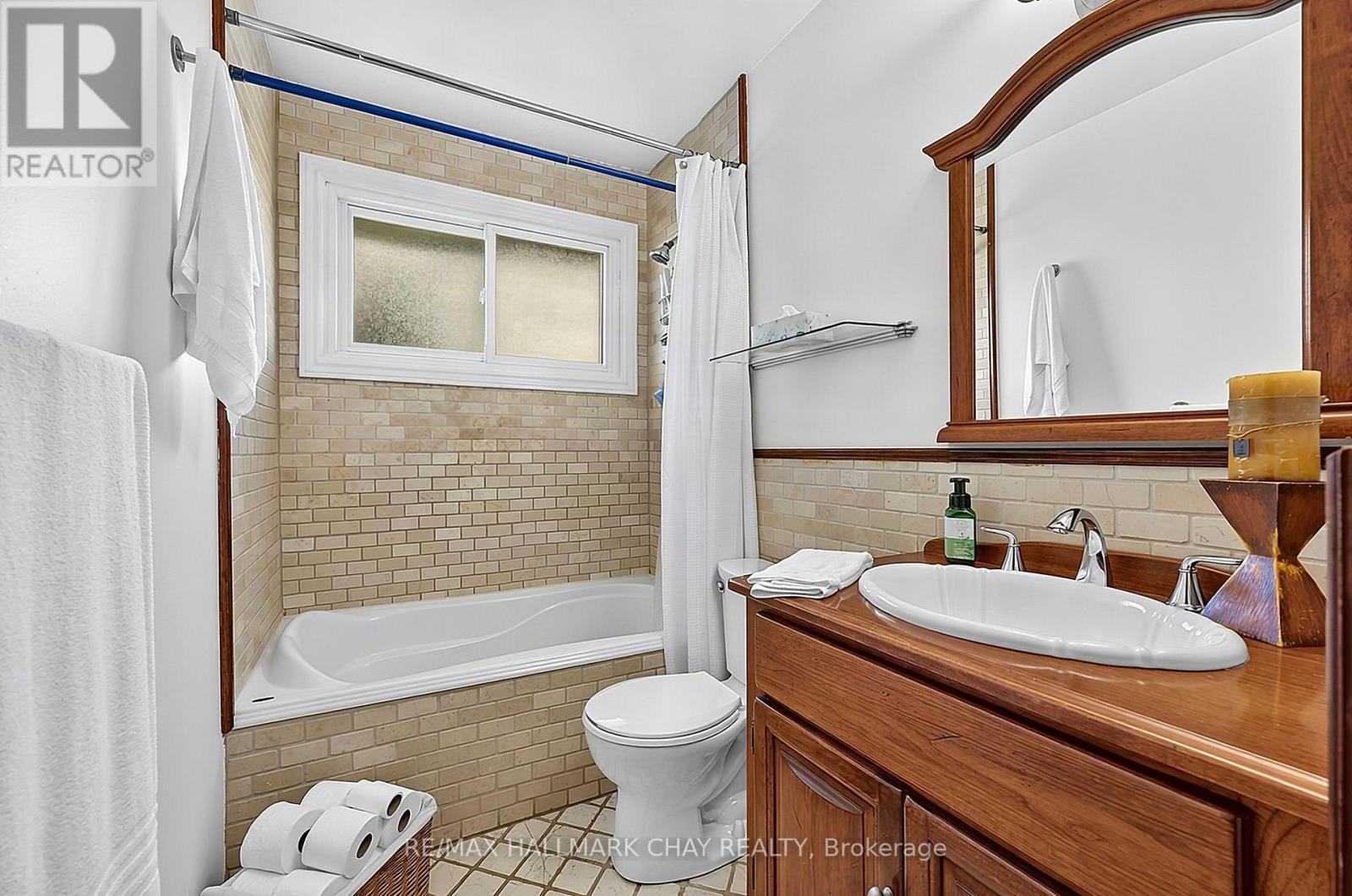 2544 Tottenham Road Property Photo 33
