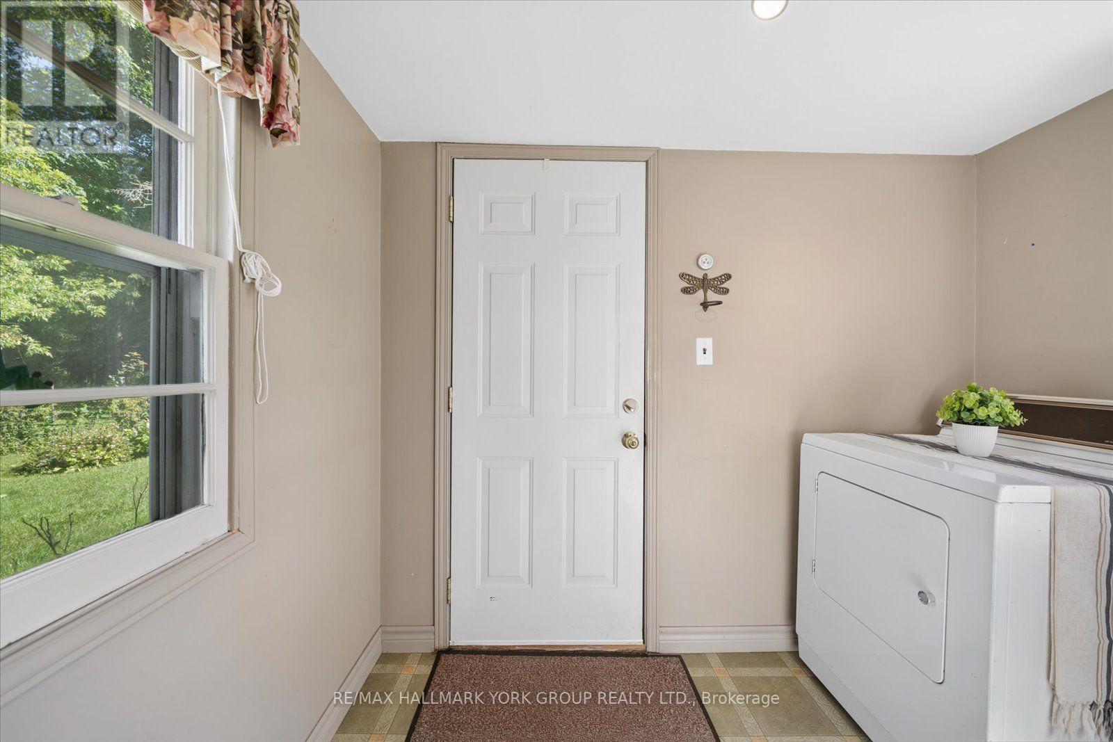 432 Catering Road Property Photo 3