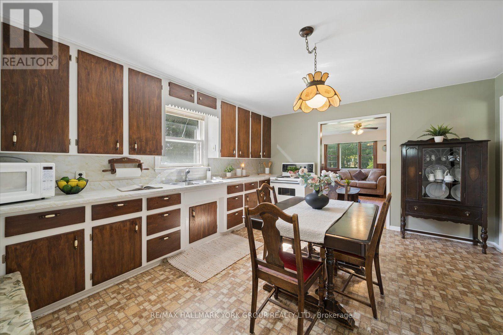 432 Catering Road Property Photo 10