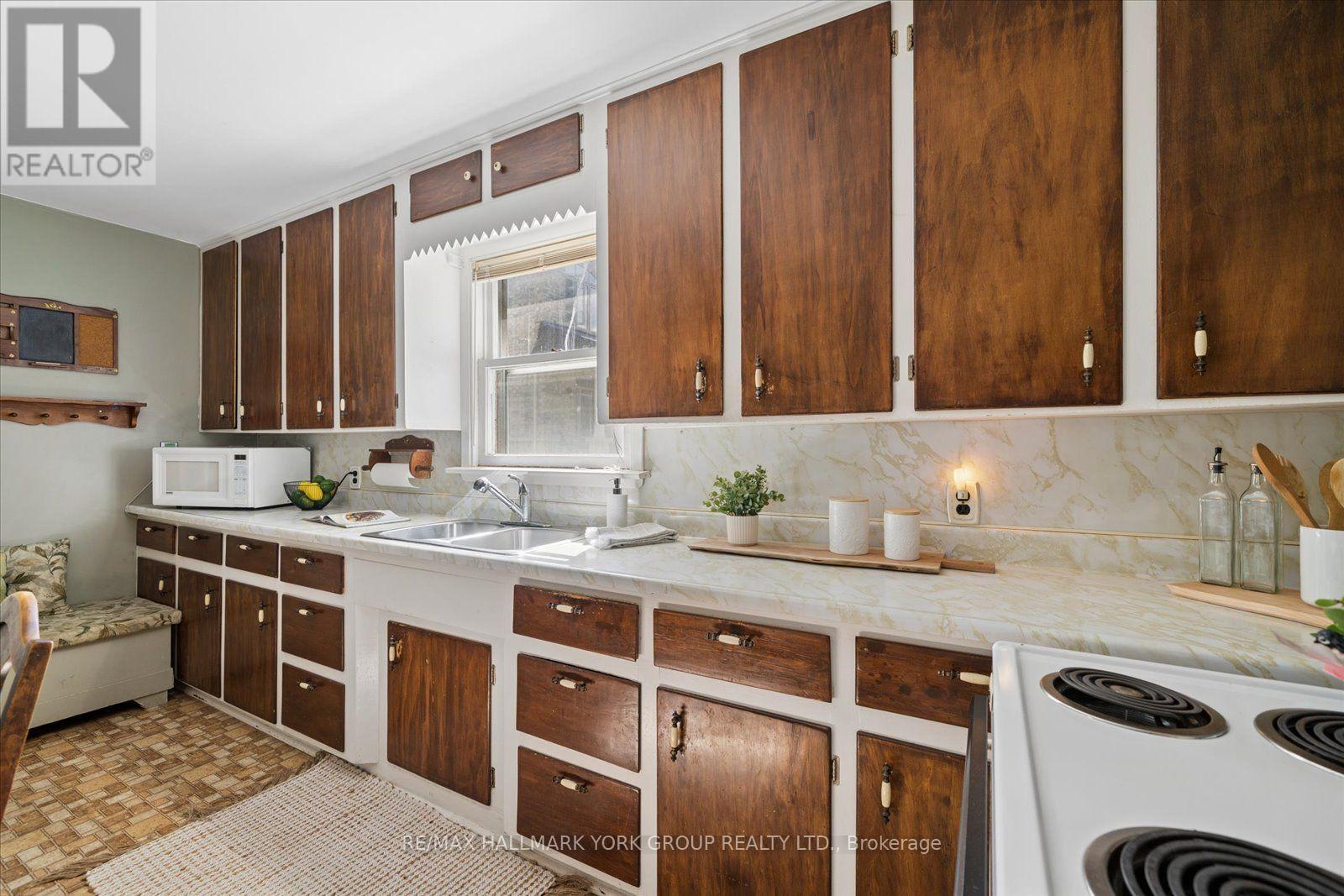 432 Catering Road Property Photo 16