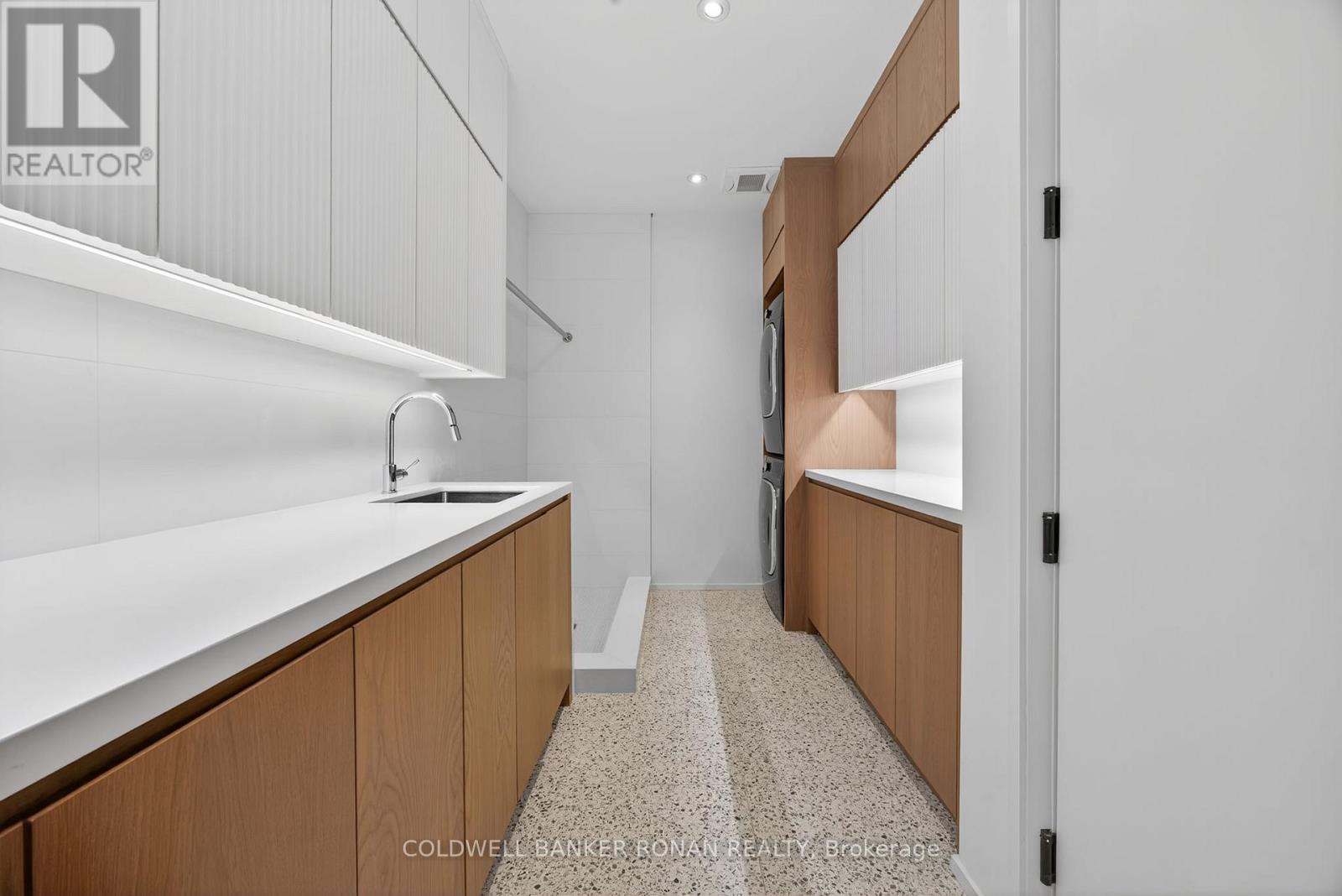 9 Gray Avenue Property Photo 34