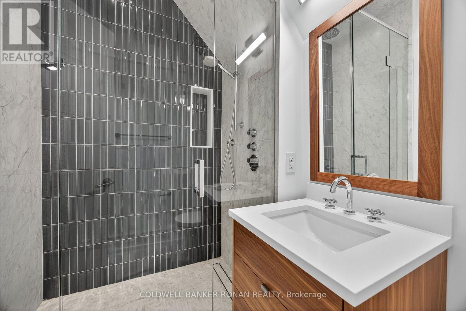 9 Gray Avenue Property Photo 38
