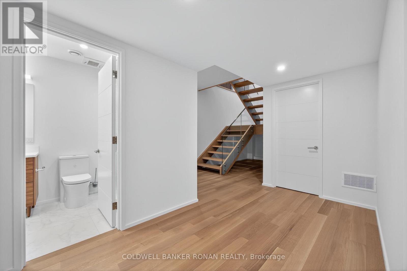 9 Gray Avenue Property Photo 40