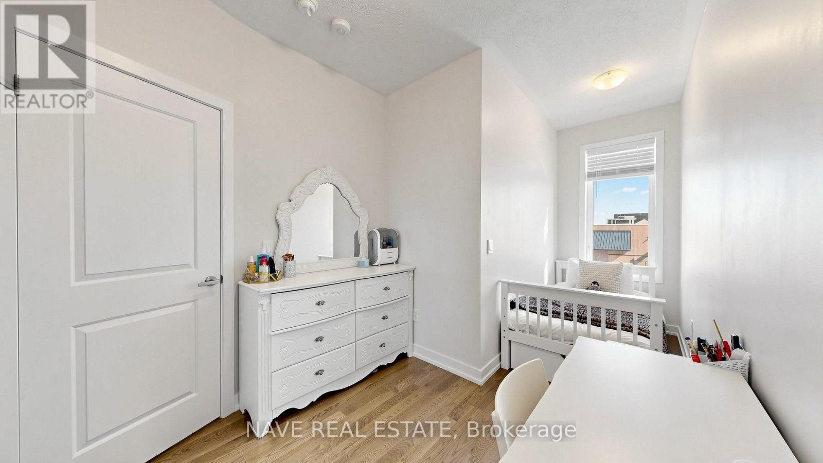 80 Troon Avenue Property Photo 14